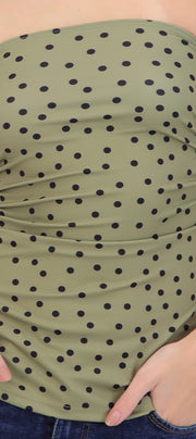 Top tubo con detalle pliegues polka dots