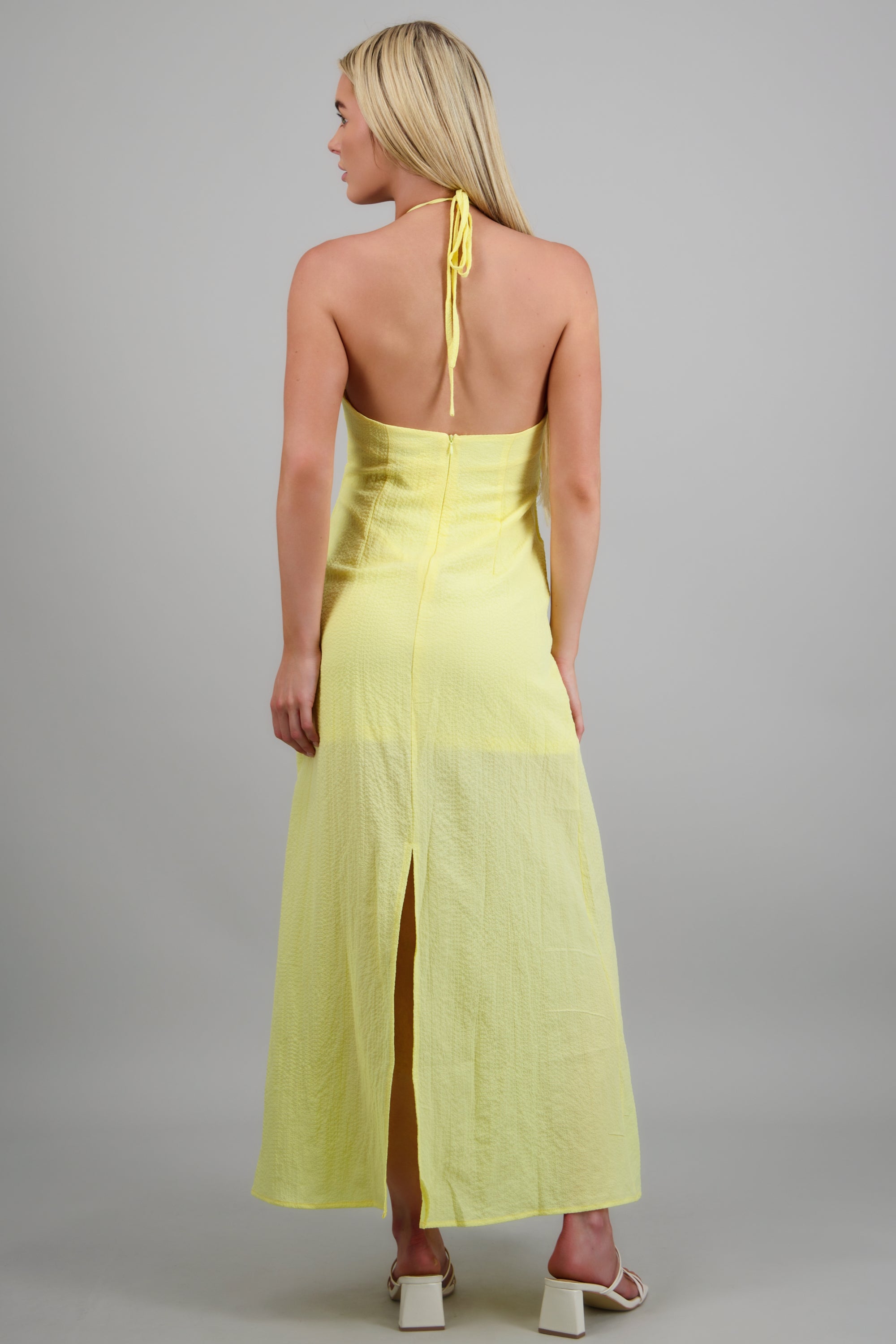 Maxi vestido liso con amarre AMARILLO PASTEL