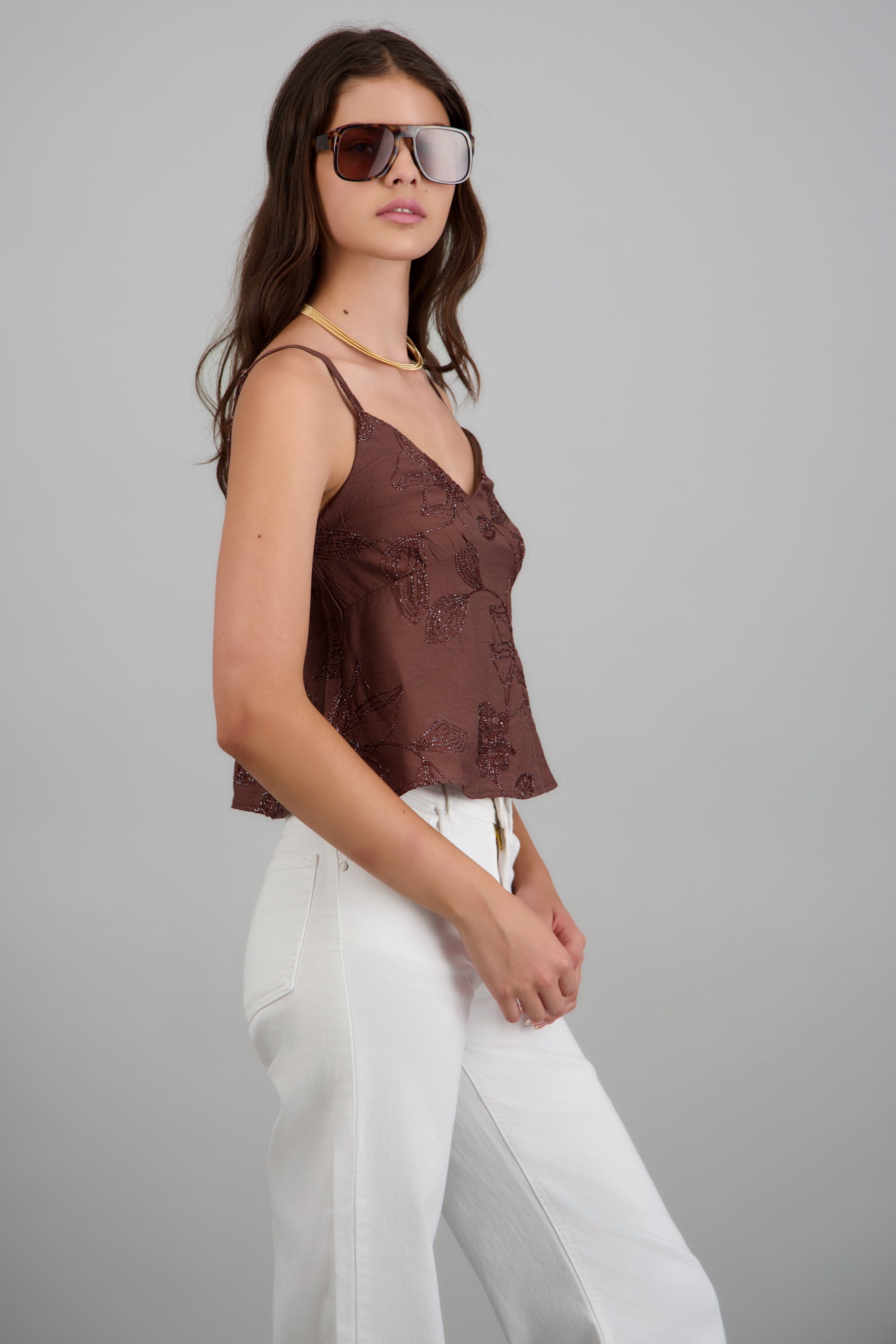 Top de tirantes flores luminosas CHOCOLATE