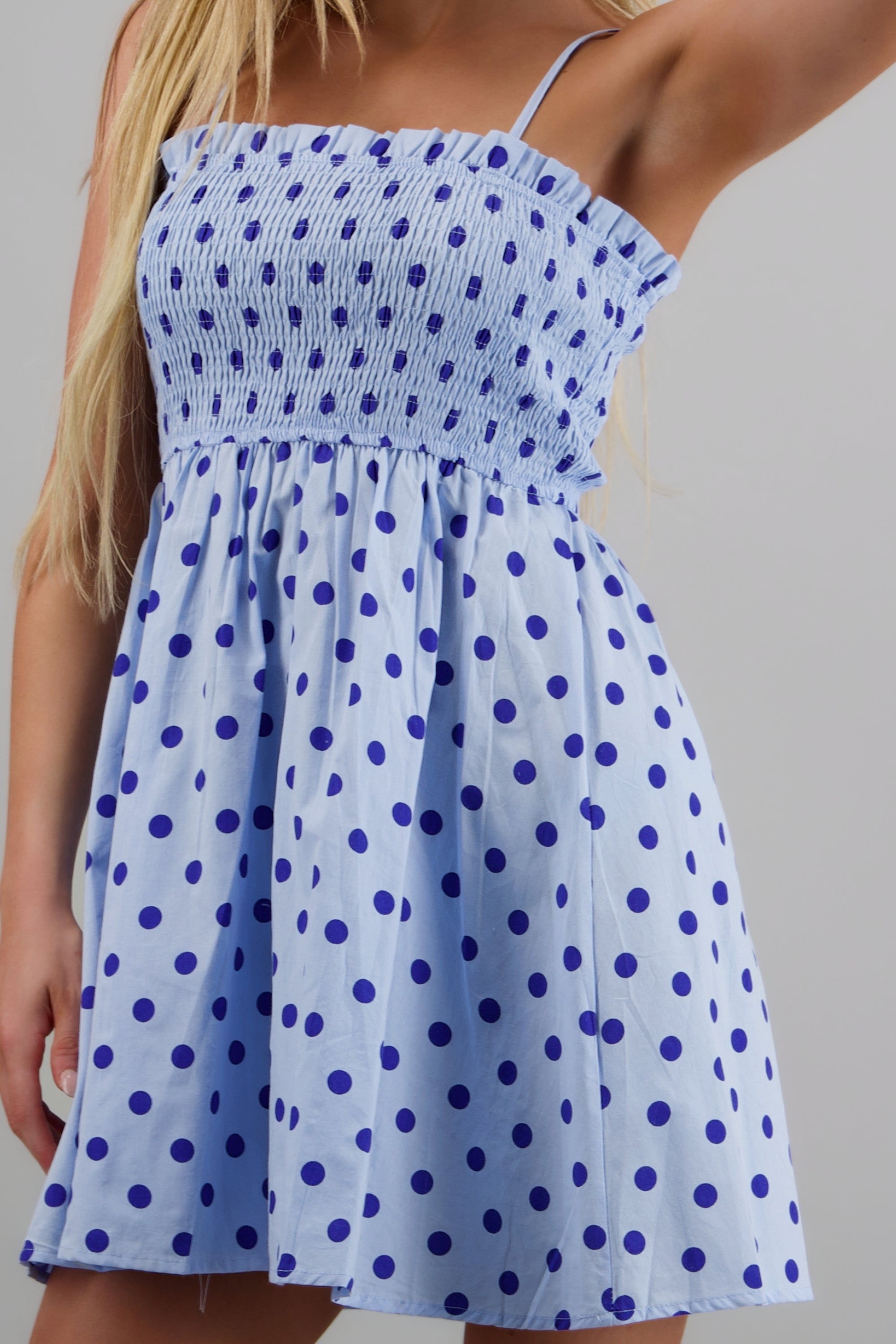 Vestido detalle smock con polka dots AZUL COMBO