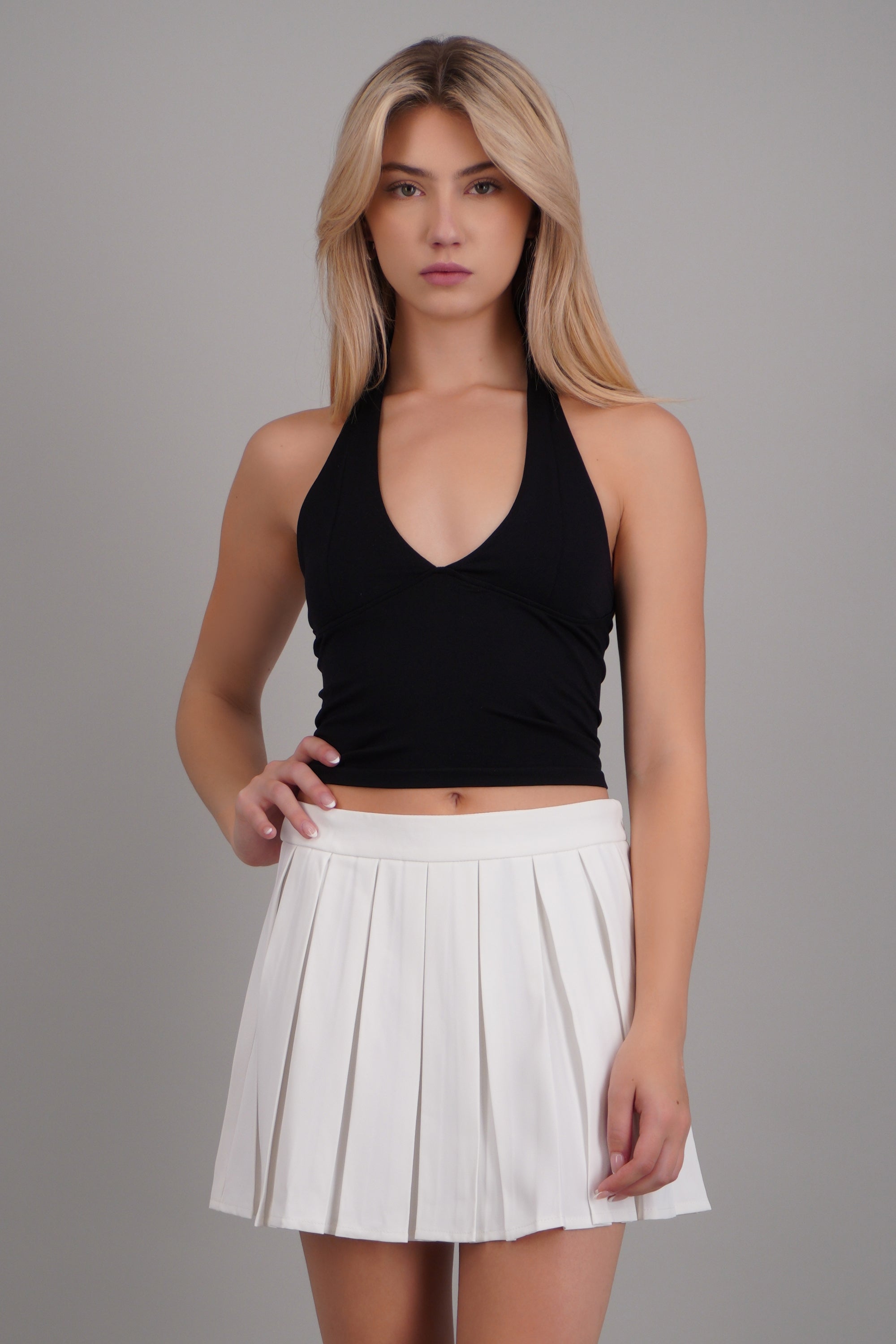 Top halter escote v NEGRO