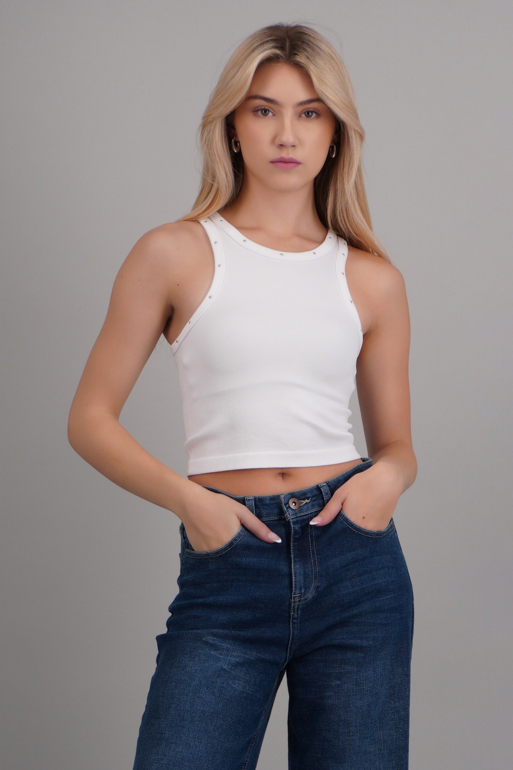 Tank top básica remaches BLANCO