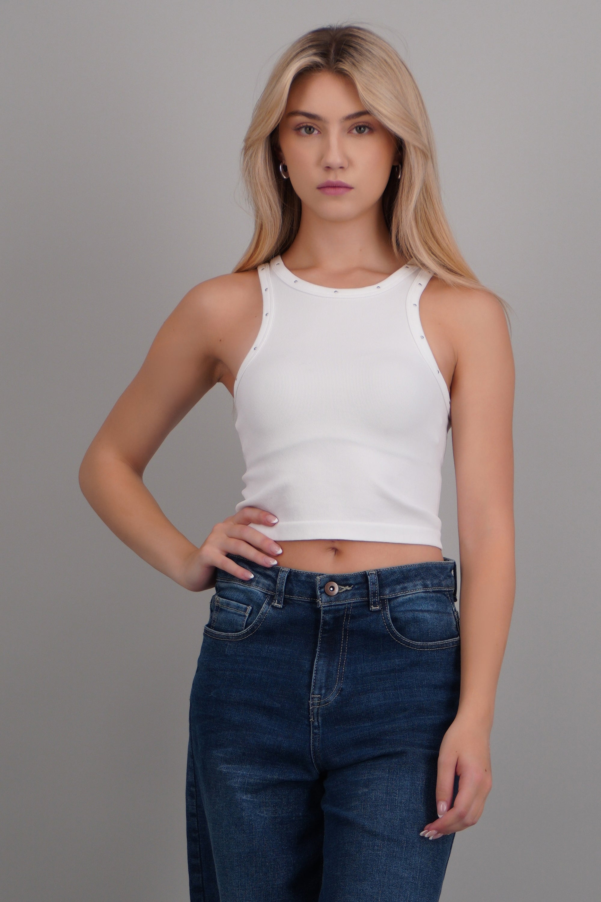 Tank top básica remaches BLANCO