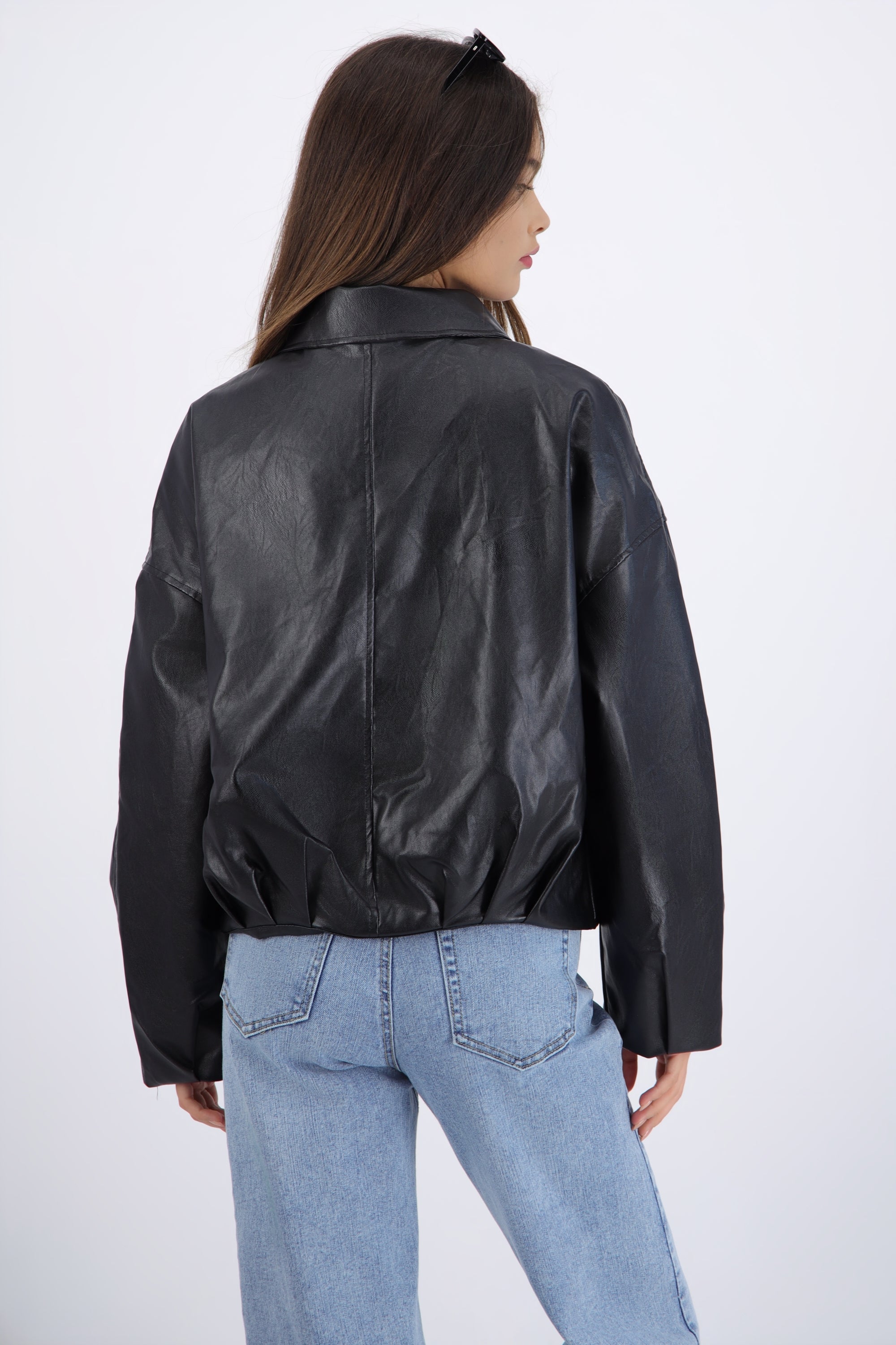 Chamarra pu detalle bomber con cinto
