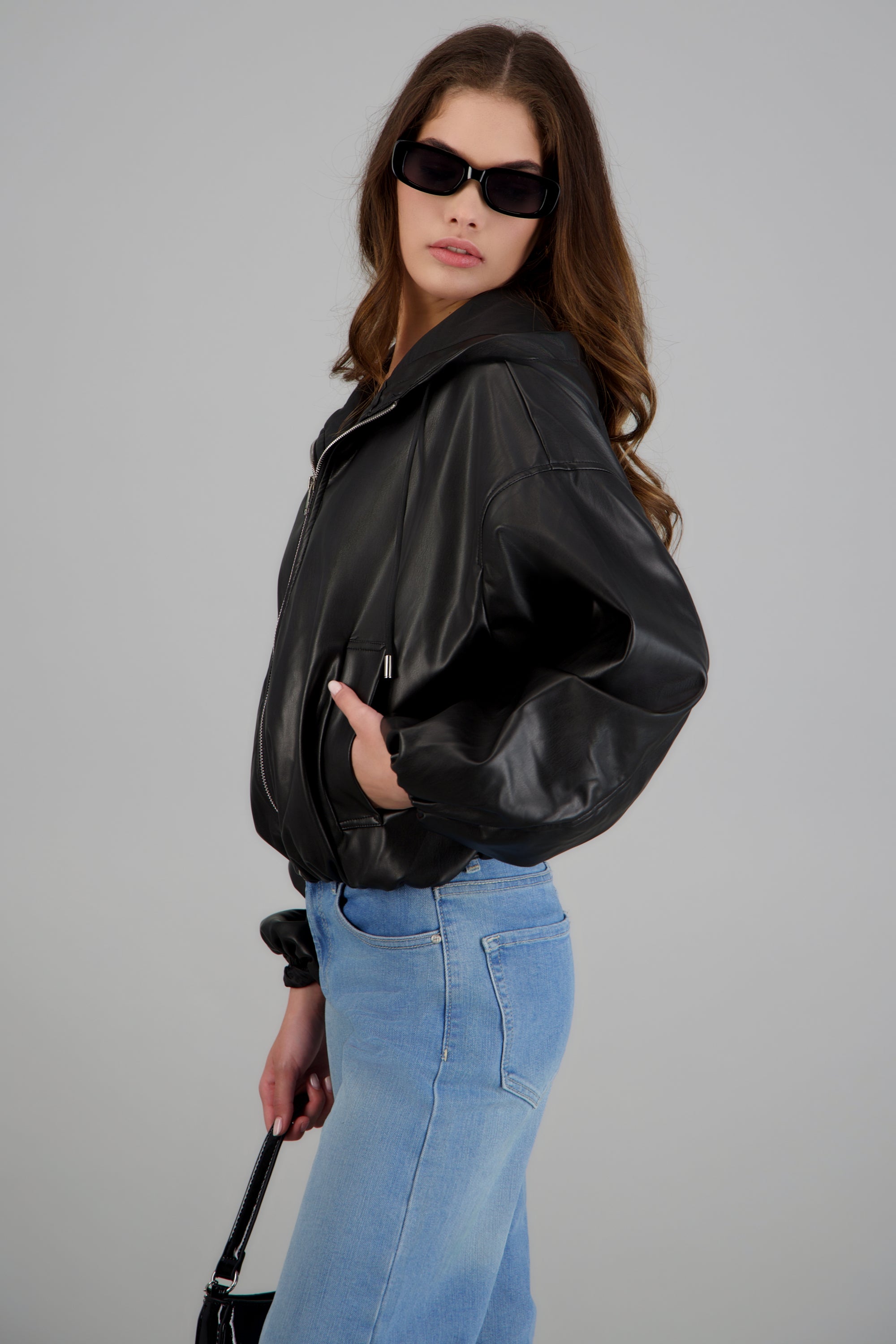 Chamarra pu bomber NEGRO