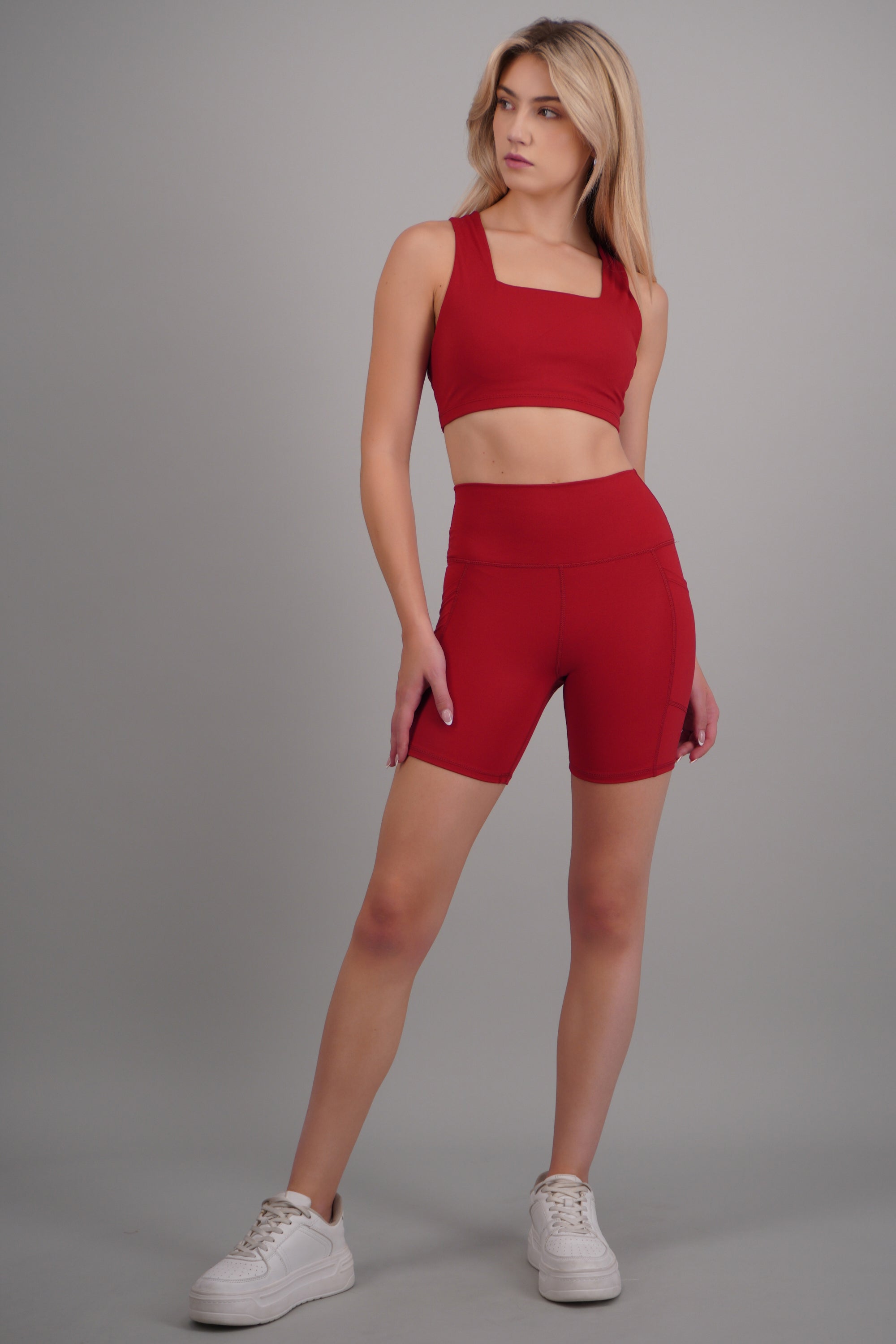 Biker shorts bolsas costados ROJO