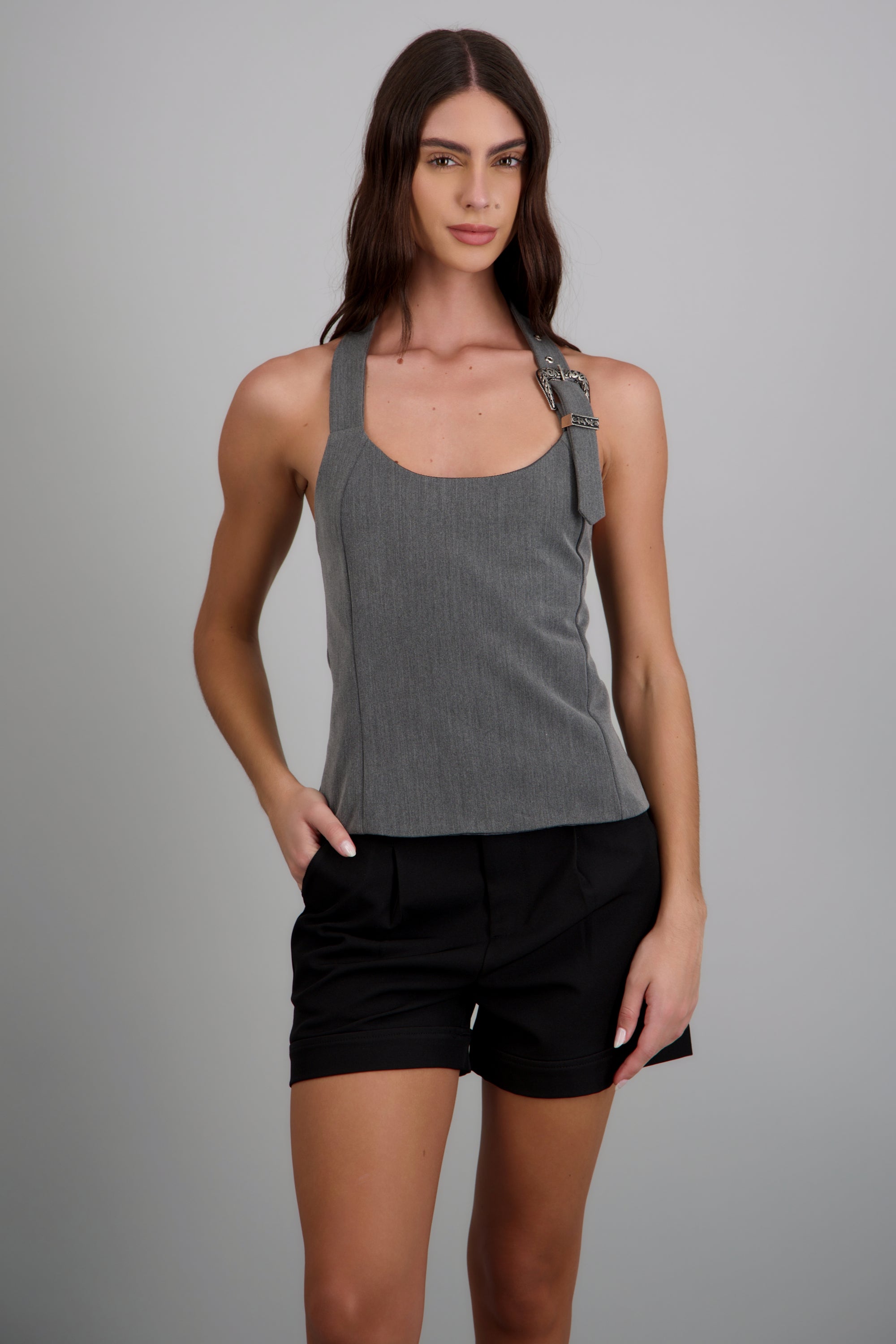 Top liso hebilla GRIS OBSCURO