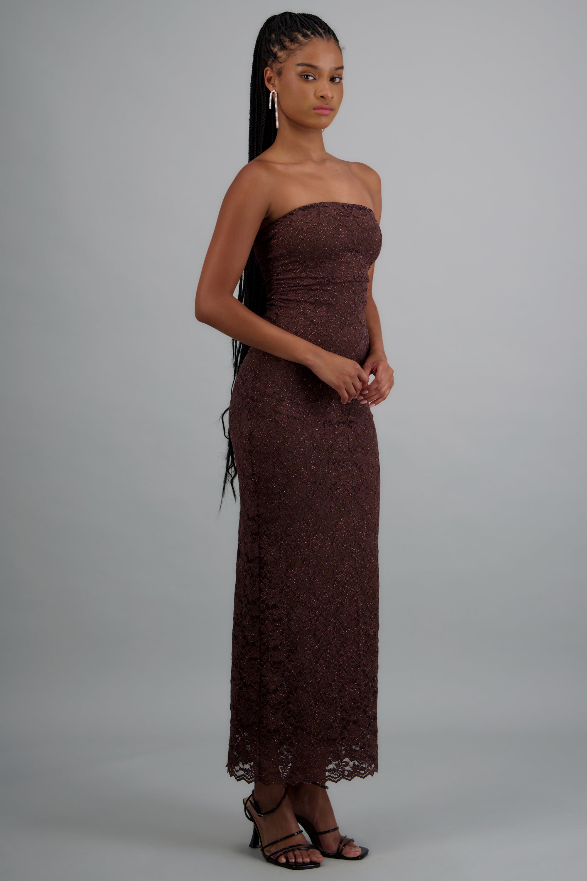 Vestido maxi detalle drapeado encaje brillos CAFE