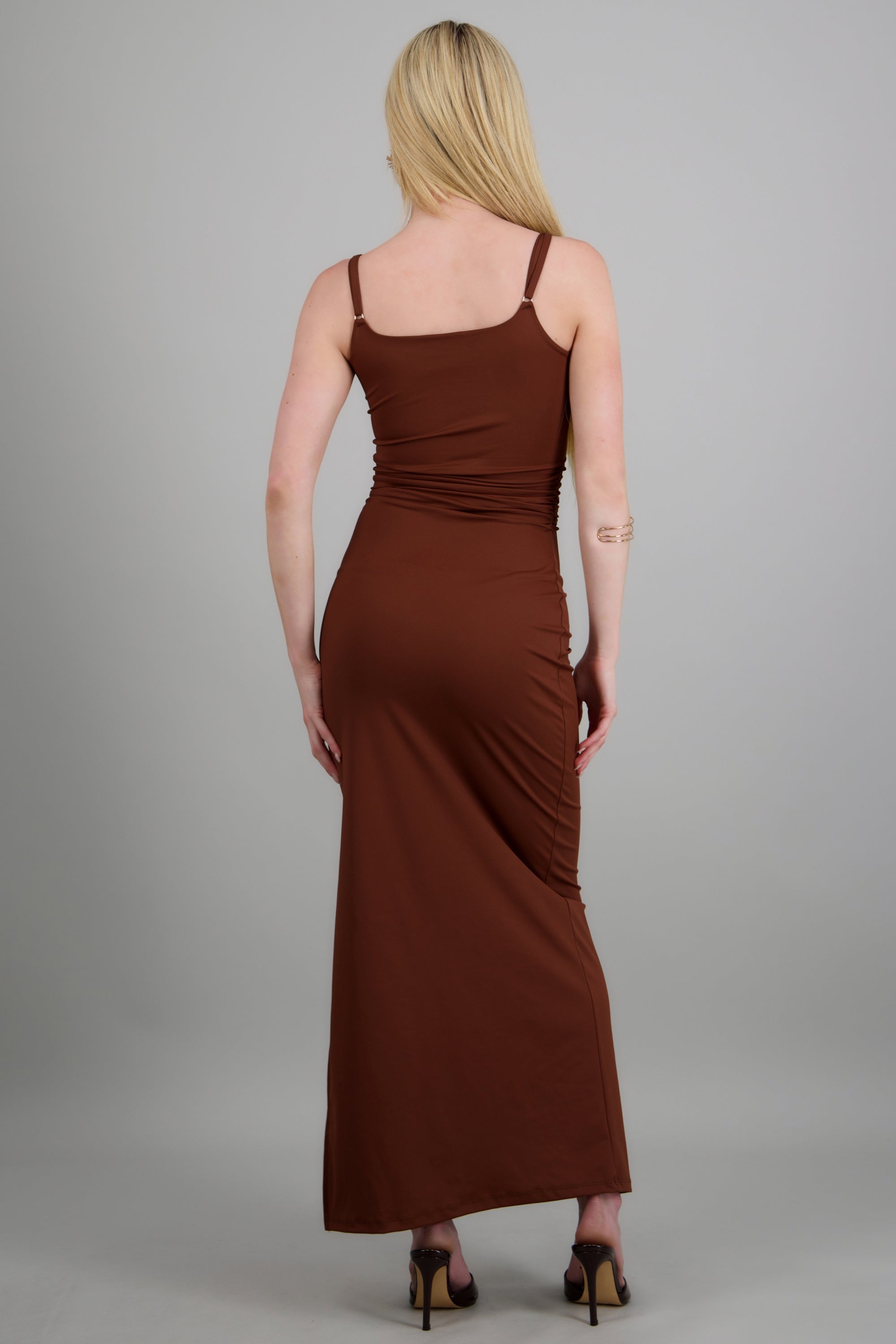 Vestido maxi detalle drapeado tirantes CAFE