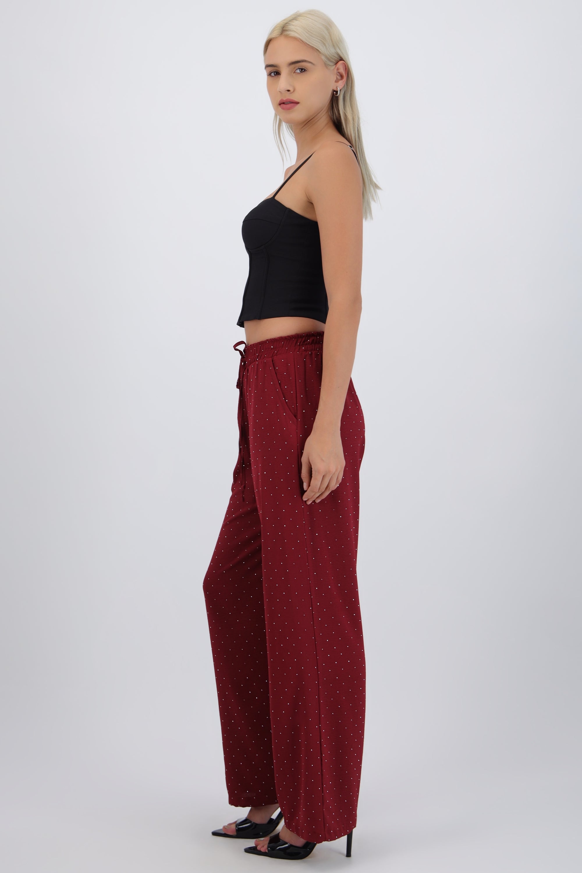 Pantalon ligero detalle brillos