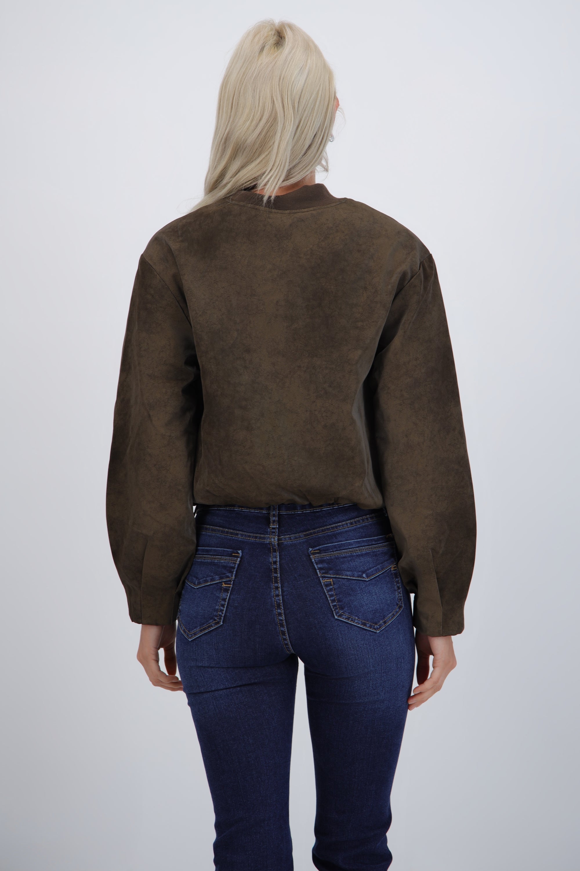 Chamarra bomber con contraste en cuello