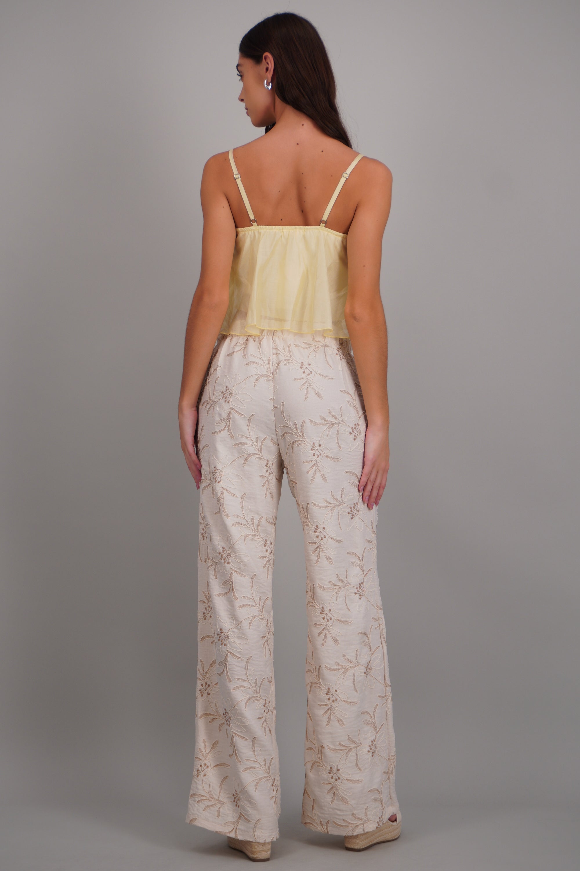 Pantalon recto detalle bordado BEIGE