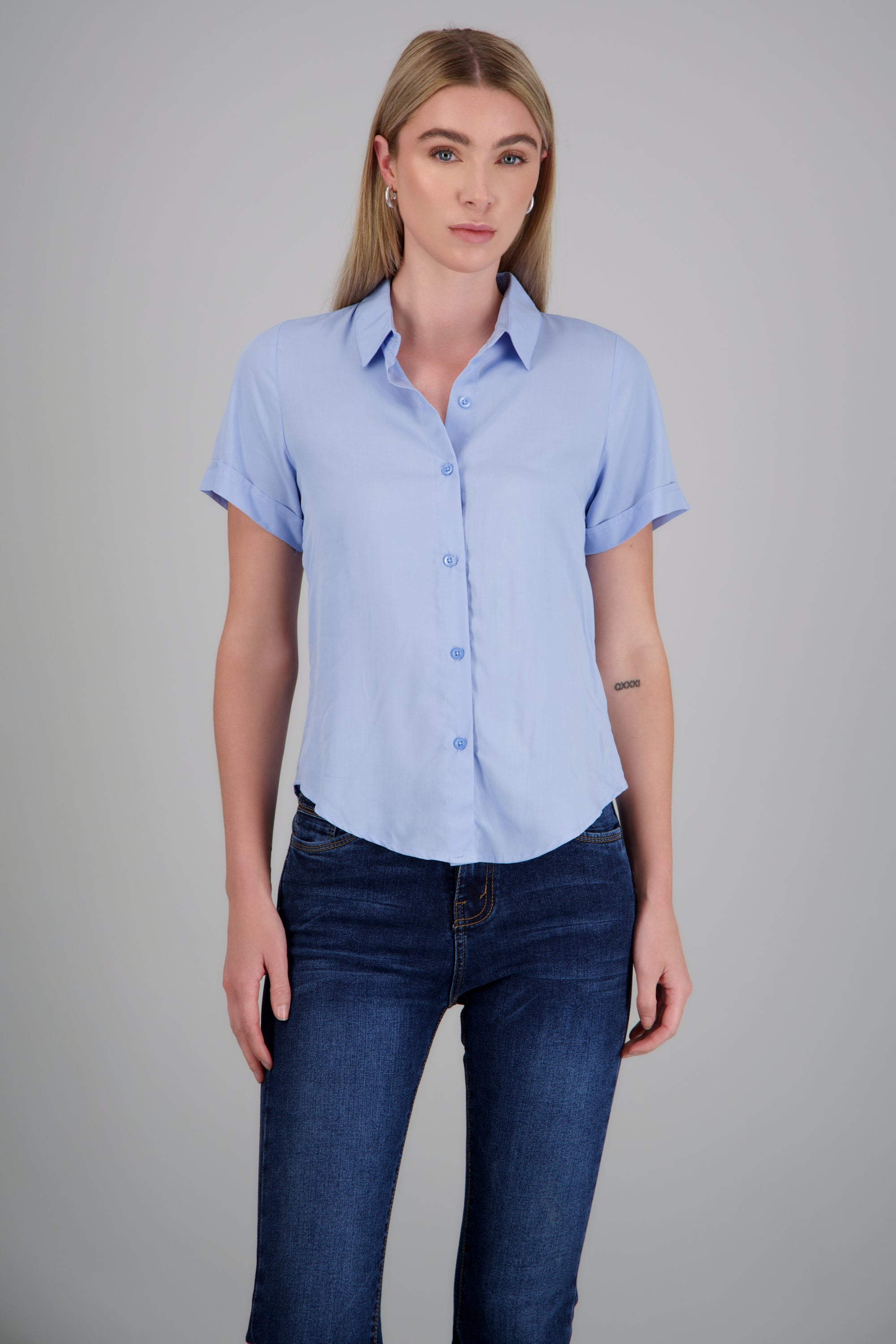 Camisa lisa manga corta AZUL PASTEL