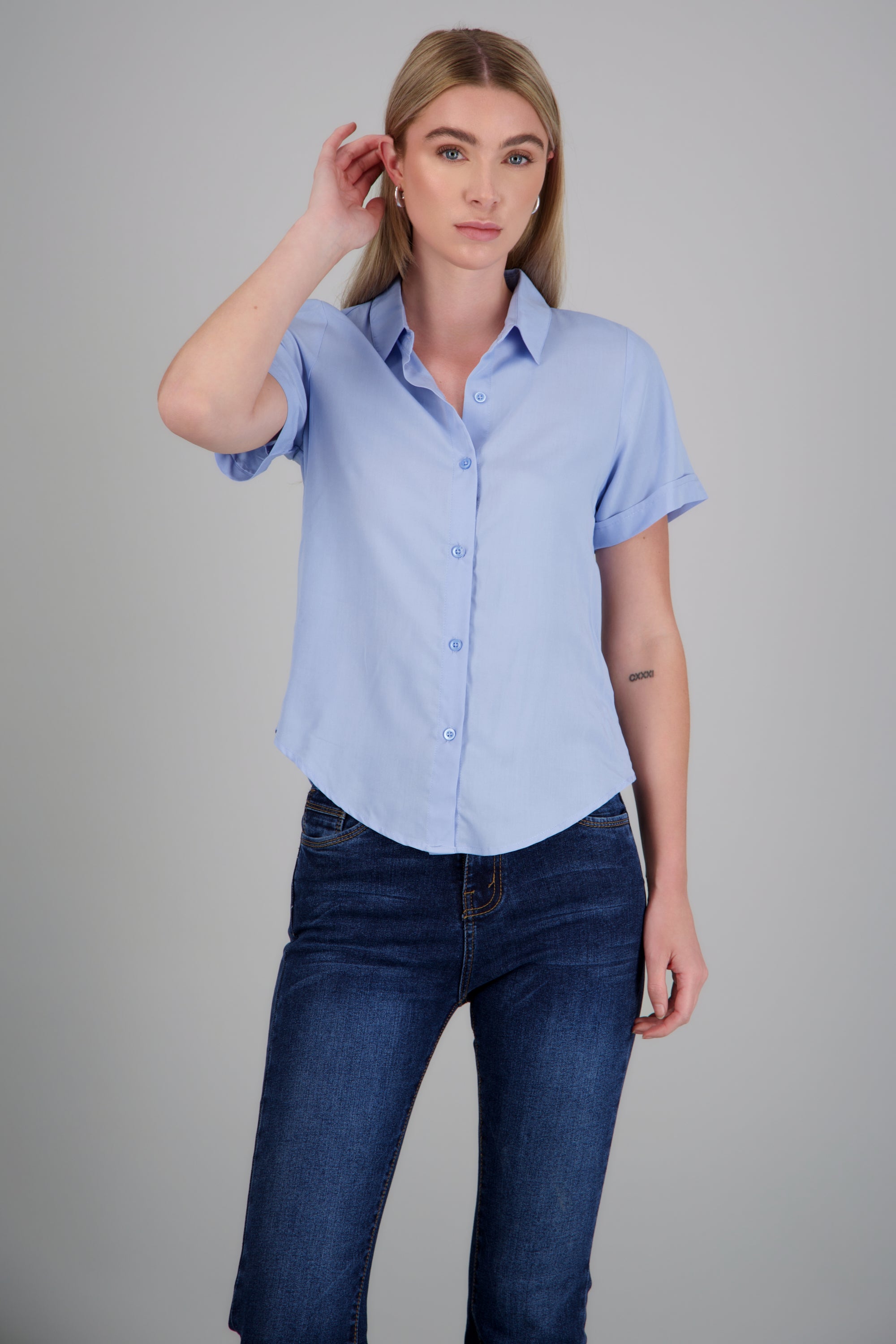 Camisa lisa manga corta AZUL PASTEL