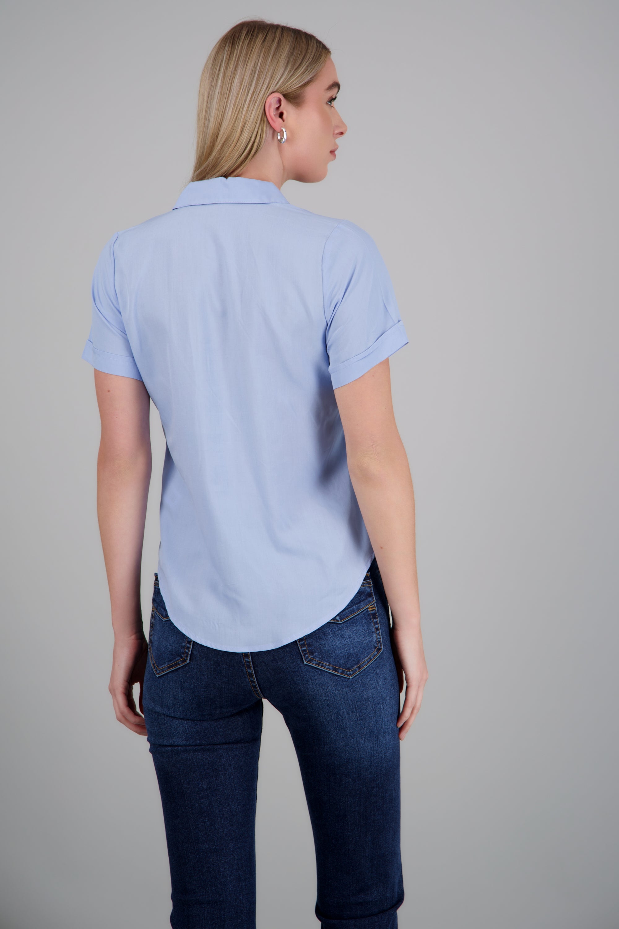 Camisa lisa manga corta AZUL PASTEL