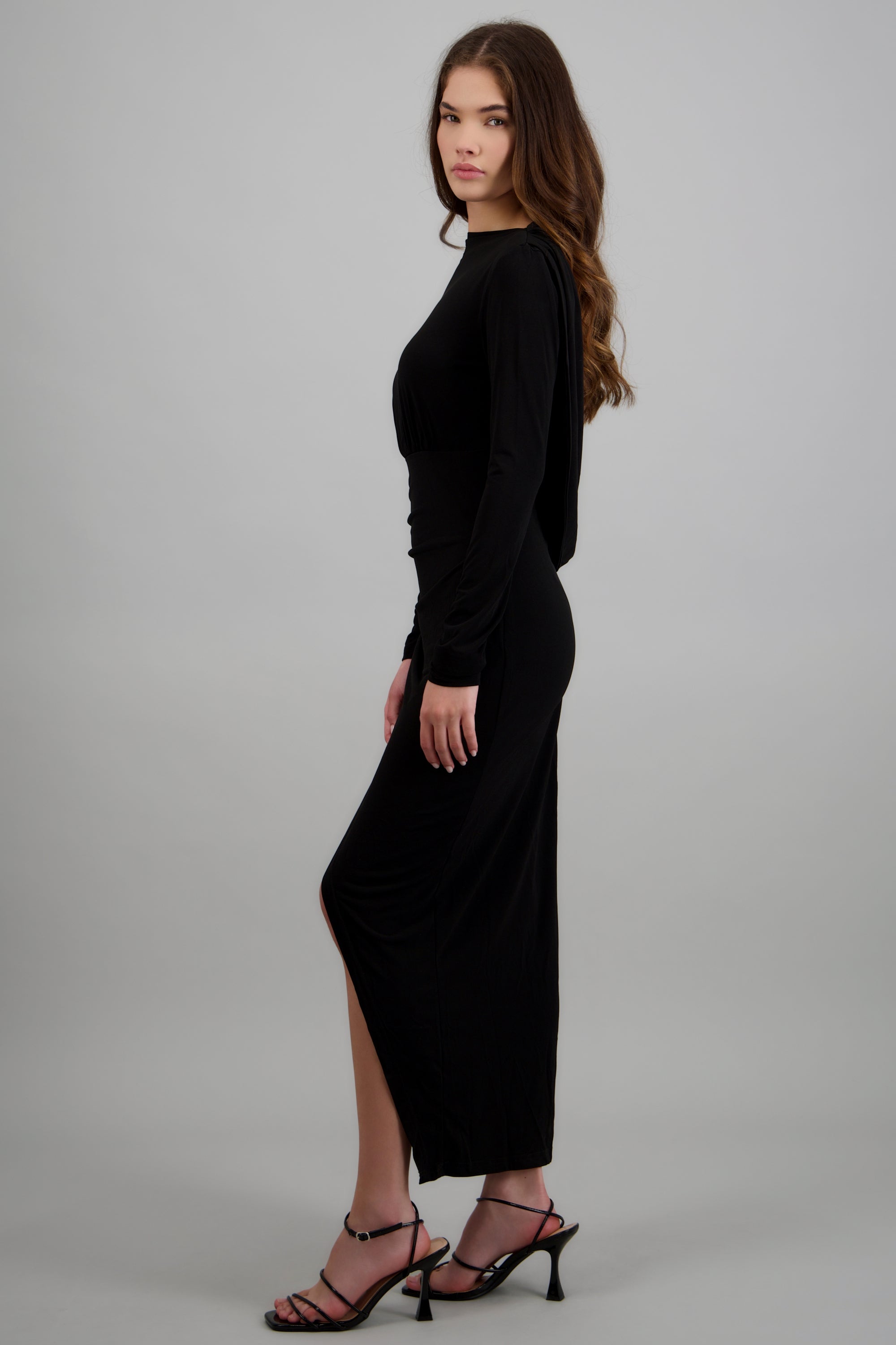 Maxi vestido detalle costado escote espalda NEGRO
