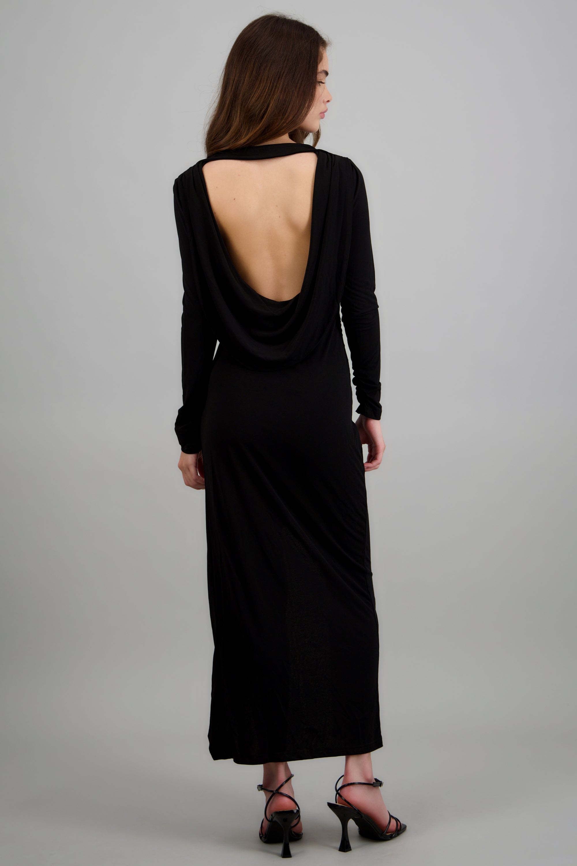 Maxi vestido detalle costado escote espalda NEGRO