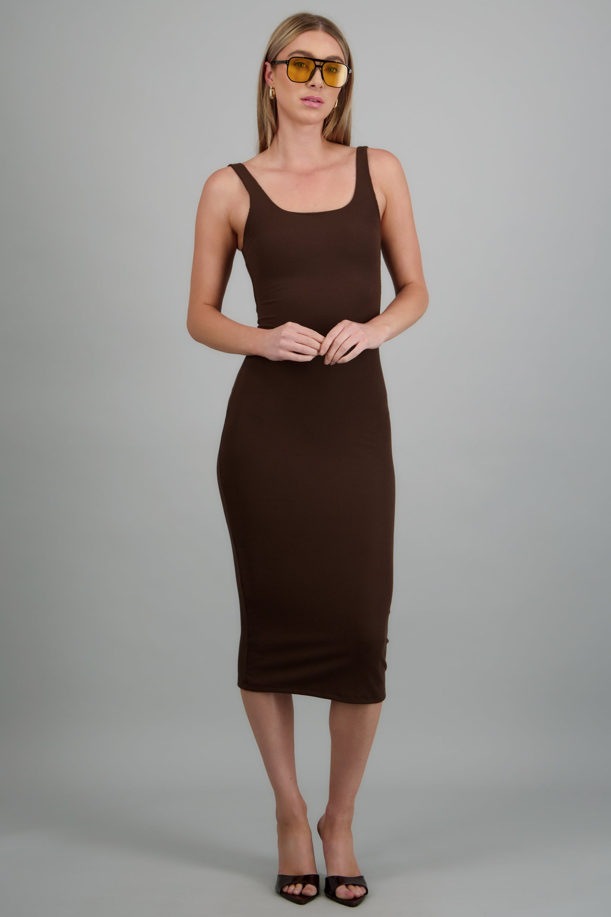 Vestido midi bodycon rib CHOCOLATE
