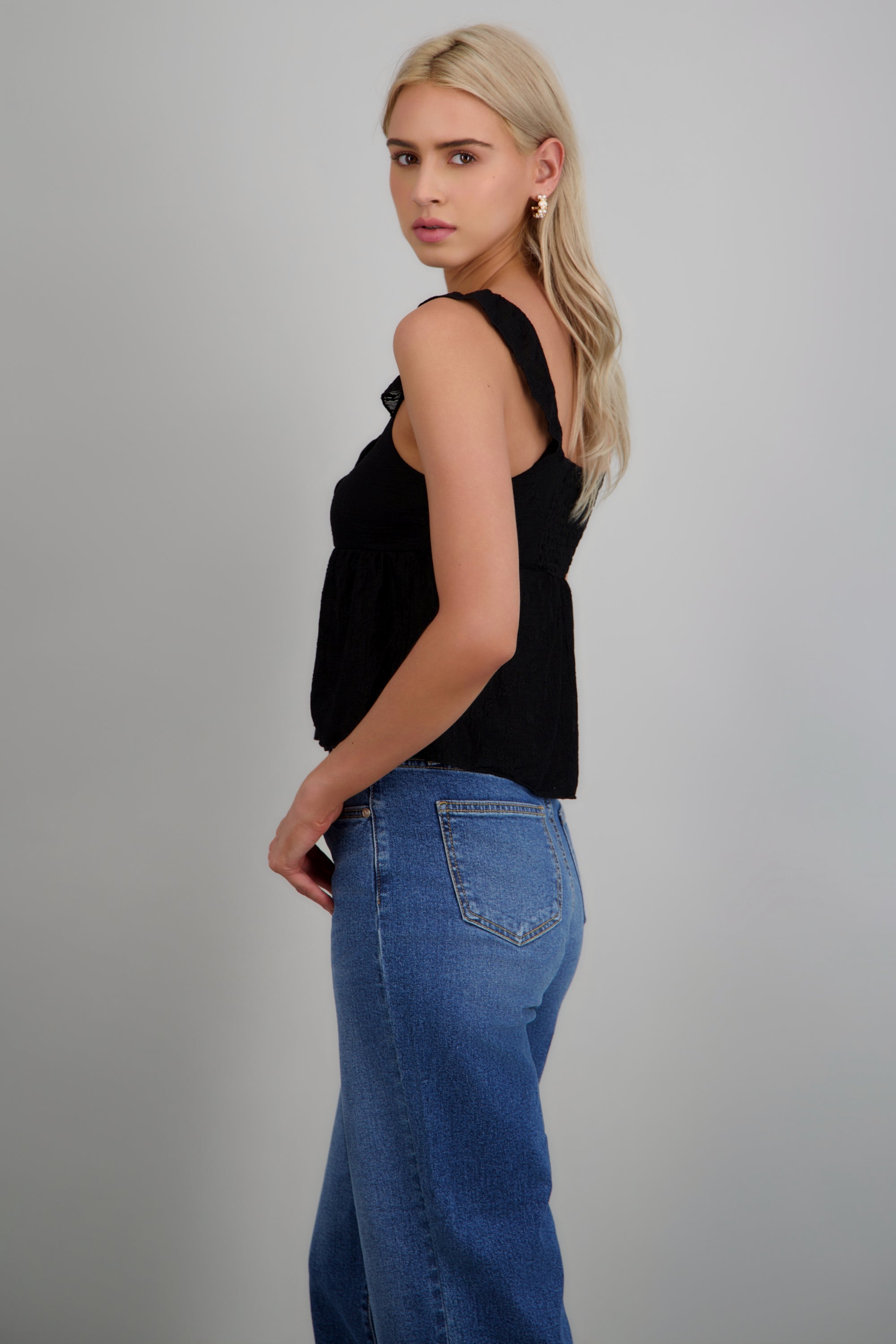 Blusa encaje det amarre NEGRO