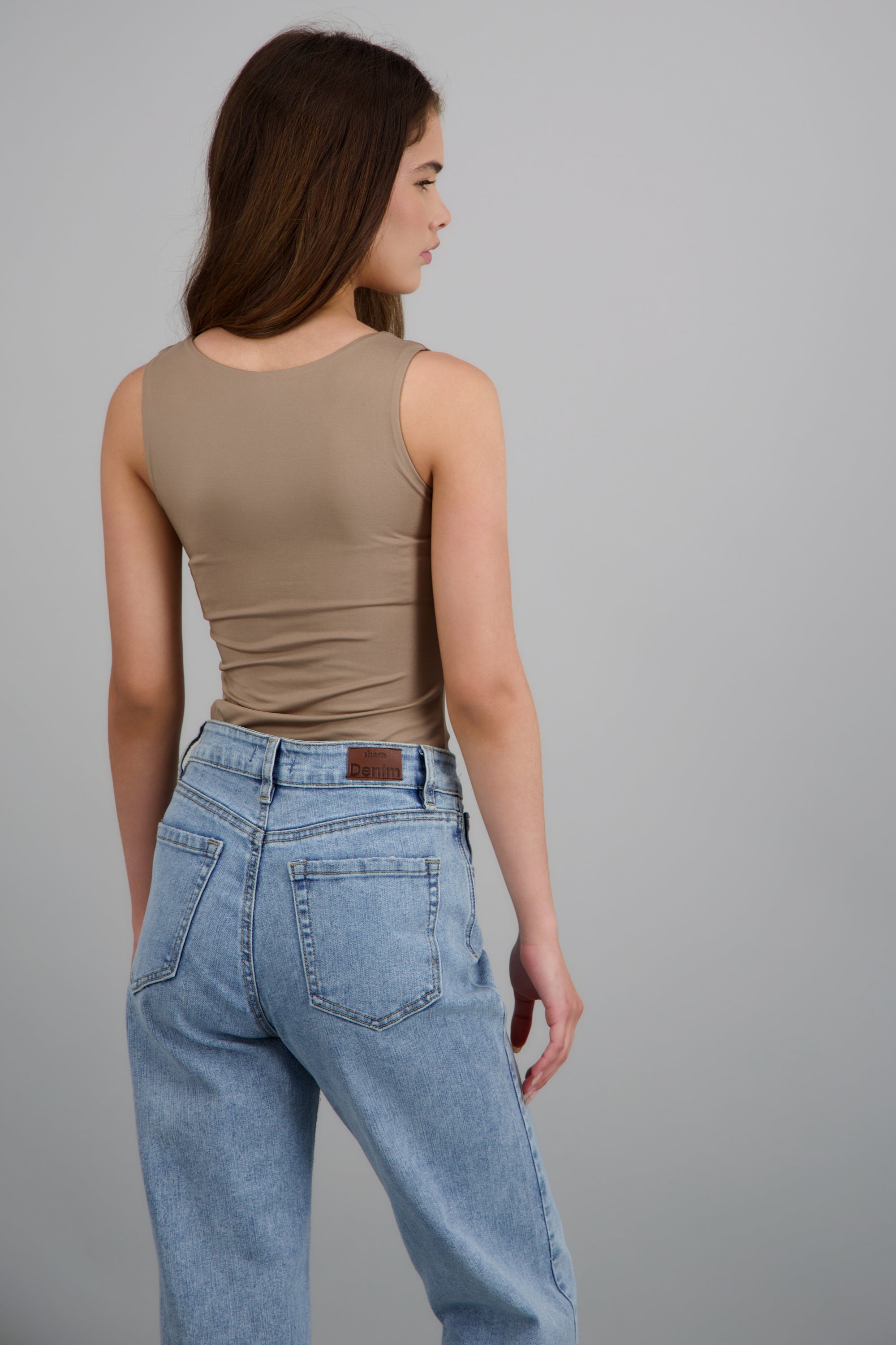 Body sin mangas cuello redondo BEIGE