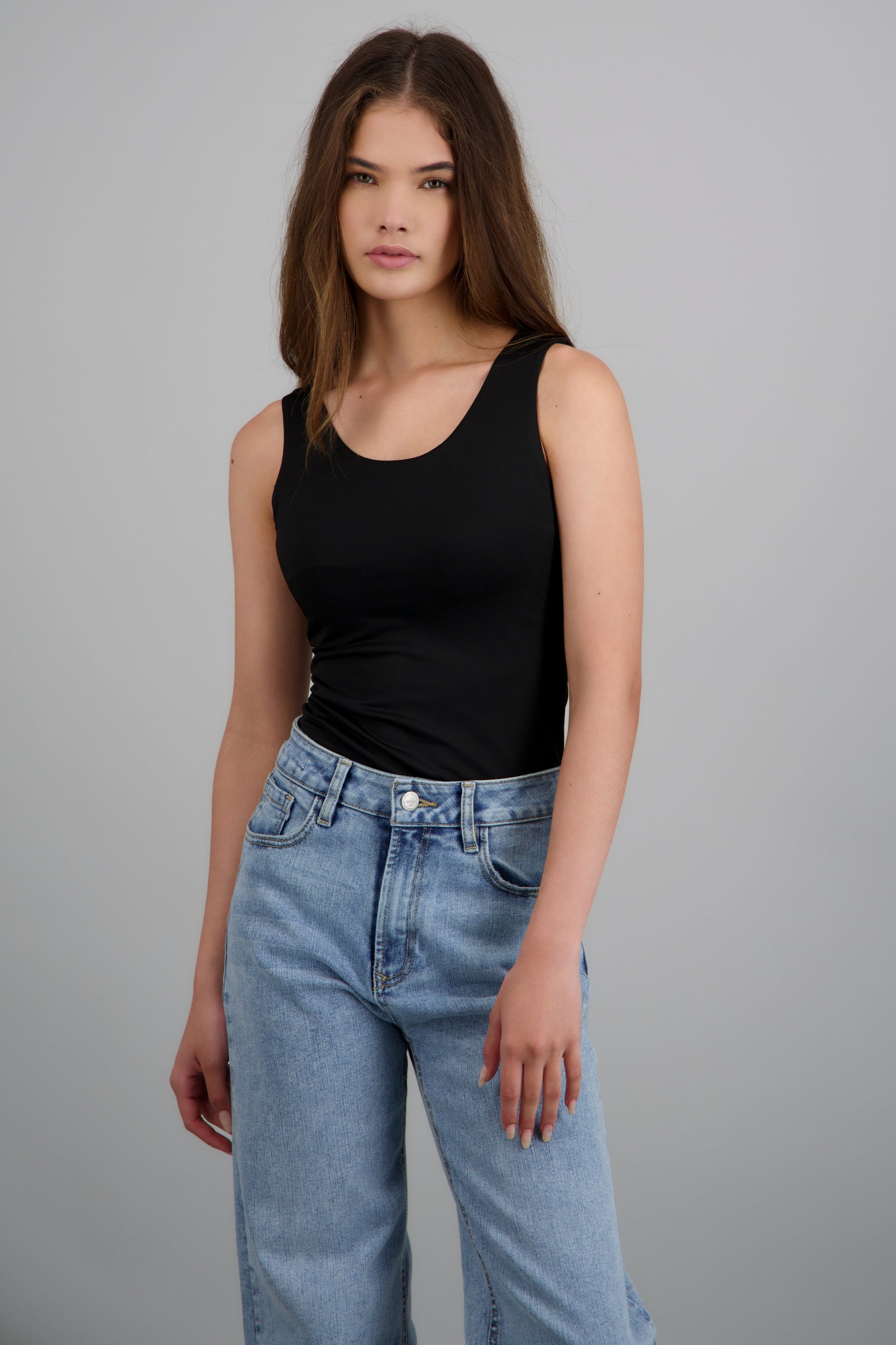 Body sin mangas cuello redondo NEGRO