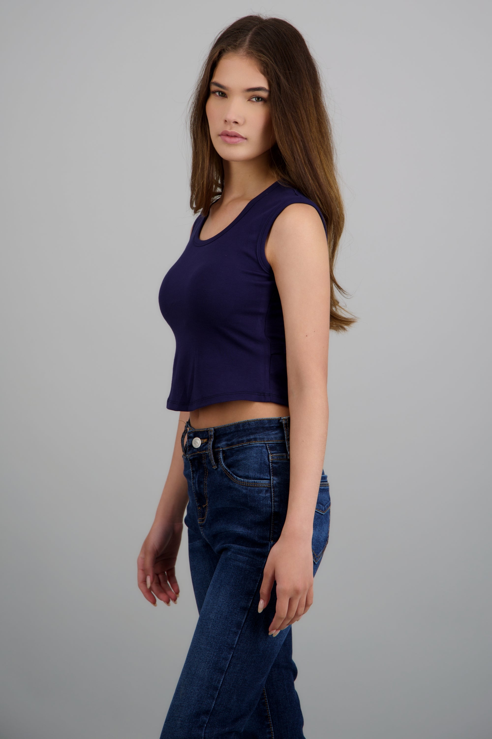 Tank top cuello redondo detalle copas MARINO