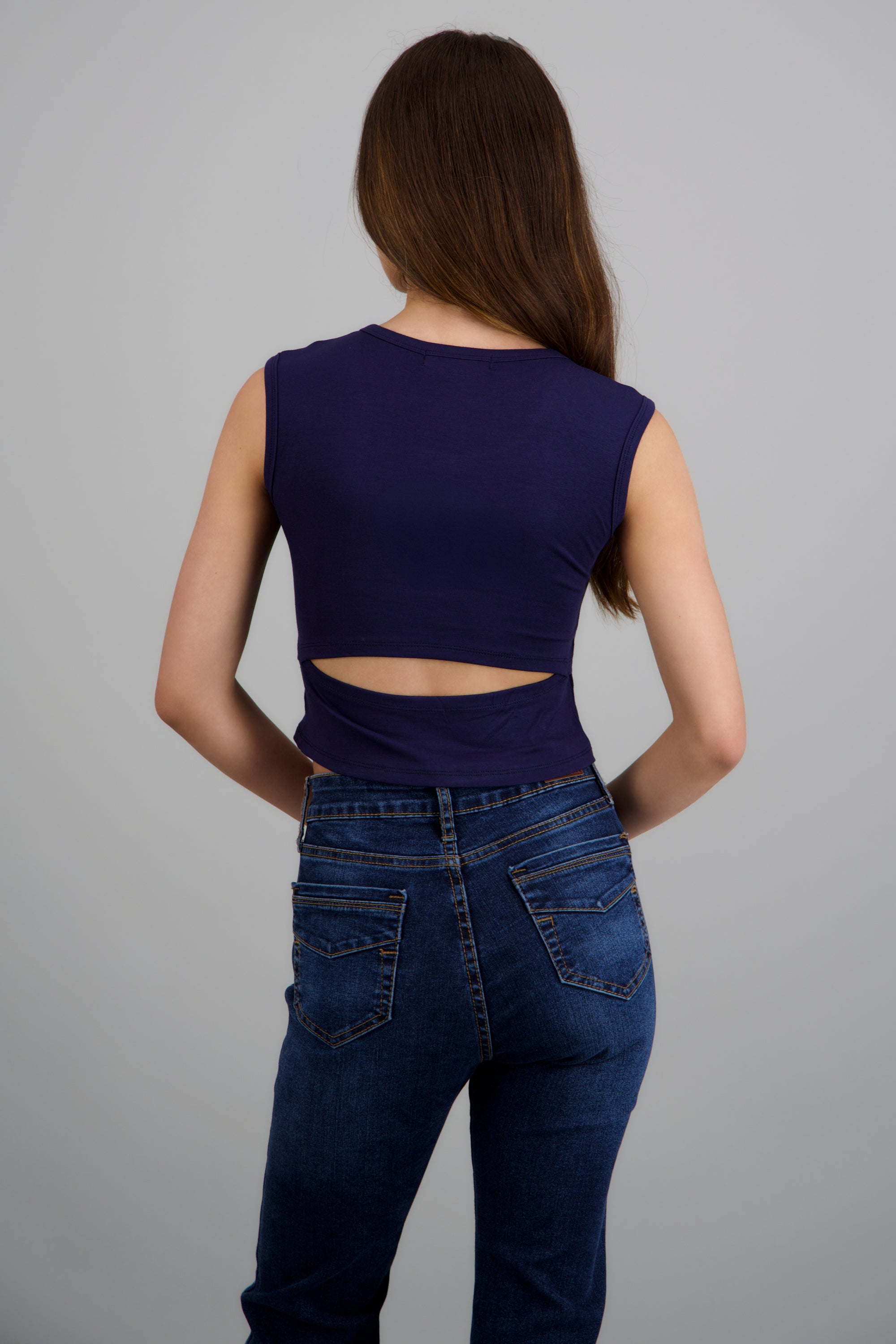 Tank top cuello redondo detalle copas MARINO