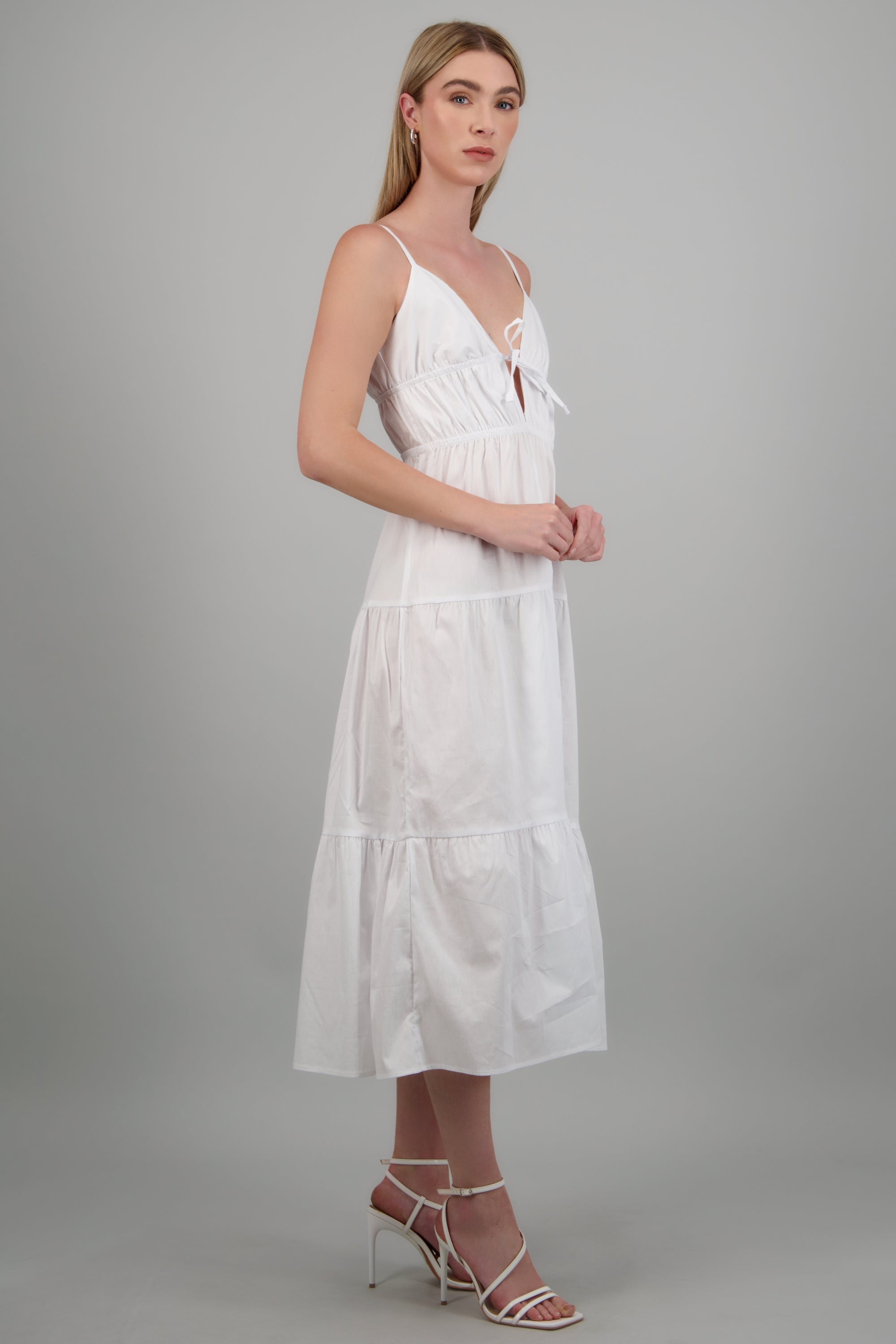Vestido midi tirantes detalle olanes BLANCO