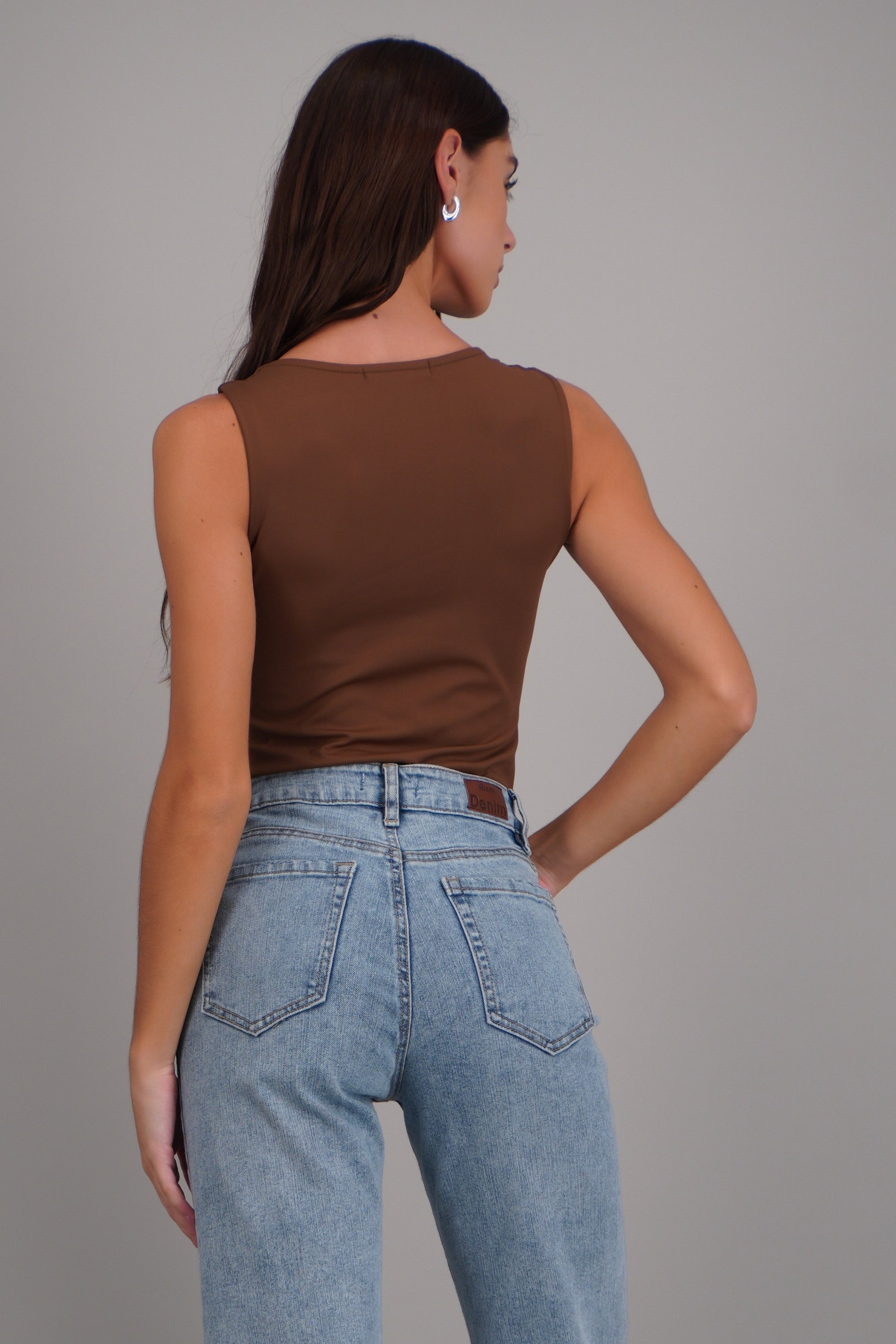 Bodysuit escote cuadrado sin mangas CHOCOLATE