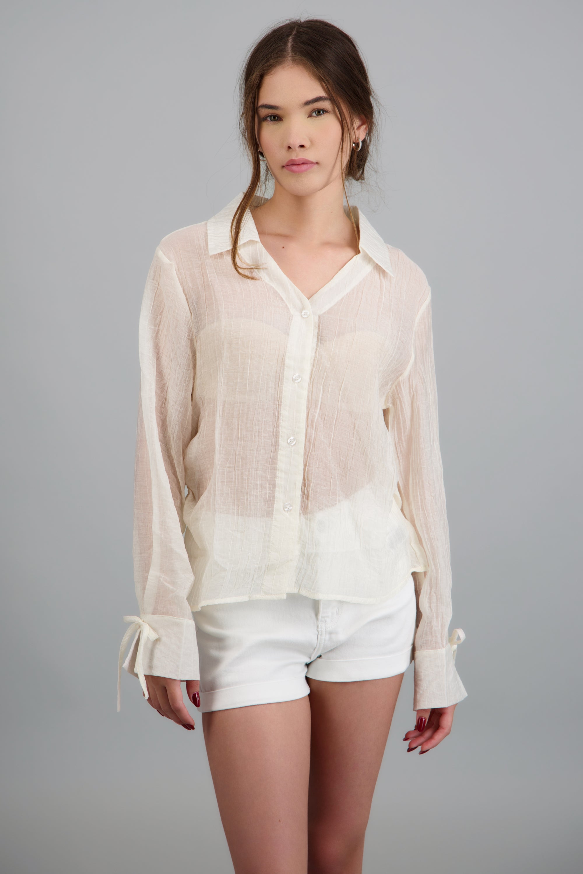 Camisa con tela textura HUESO