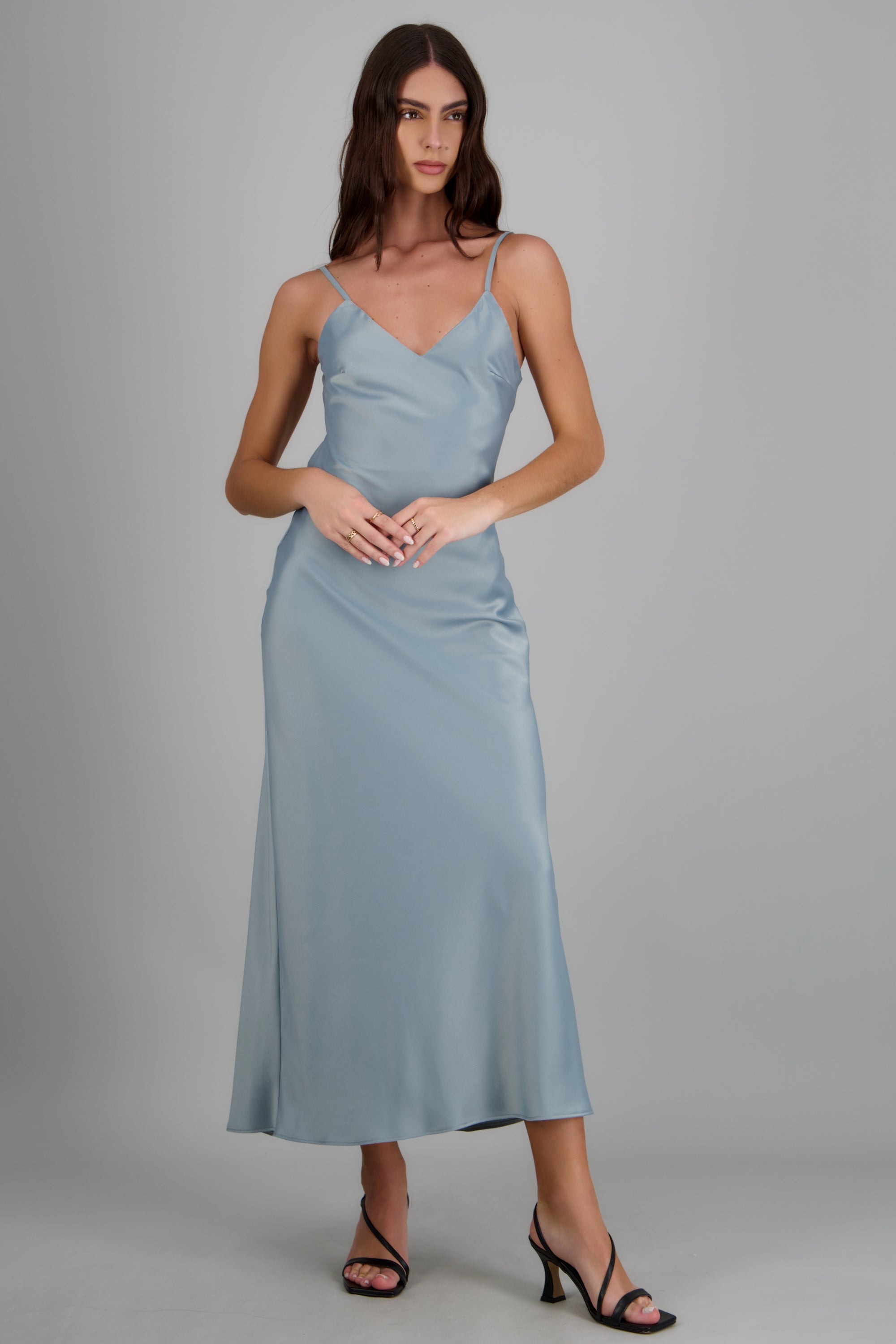Vestido satinado detalle espalda descubierta AZUL PASTEL