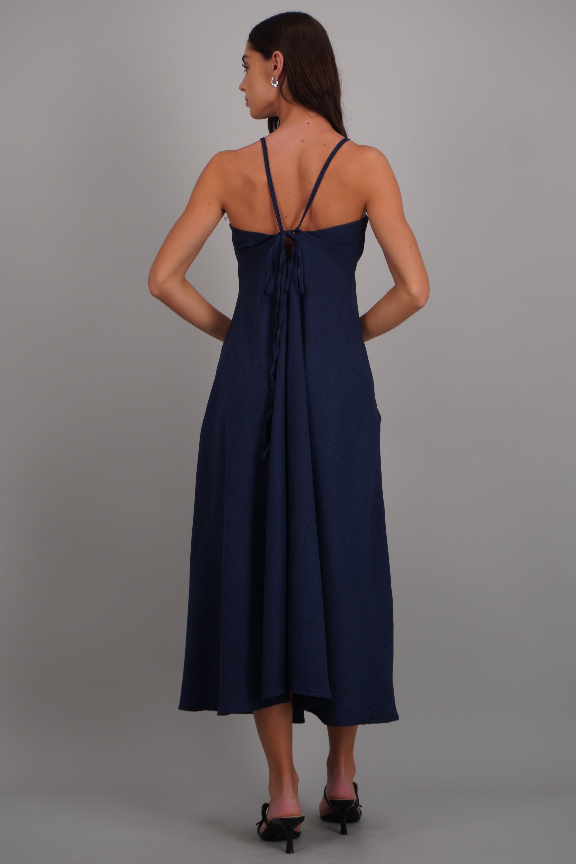 Vestido maxi amplio detalle tirantes MARINO