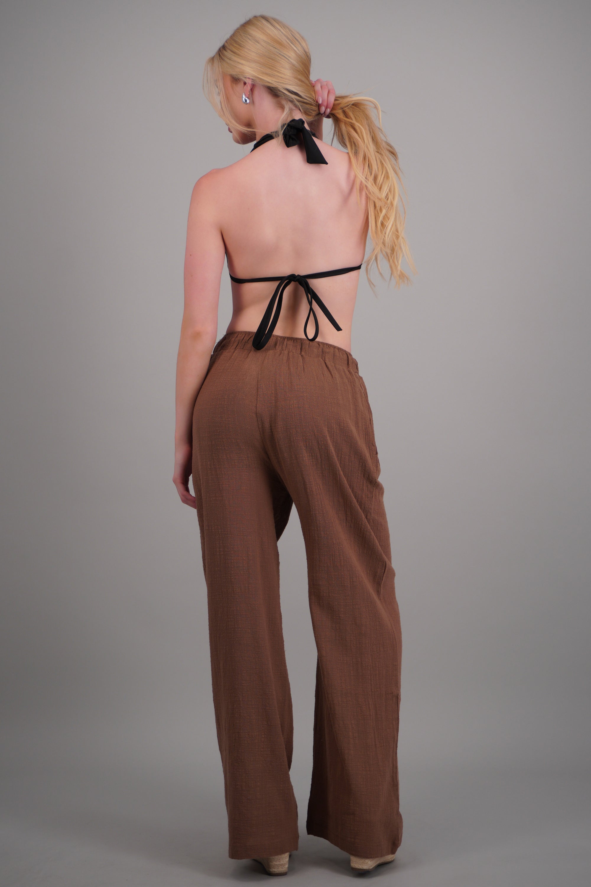 Pantalon textura jareta CAFE