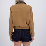 Chamarra suede contraste cuello