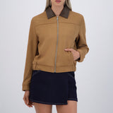 Chamarra suede contraste cuello