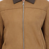 Chamarra suede contraste cuello