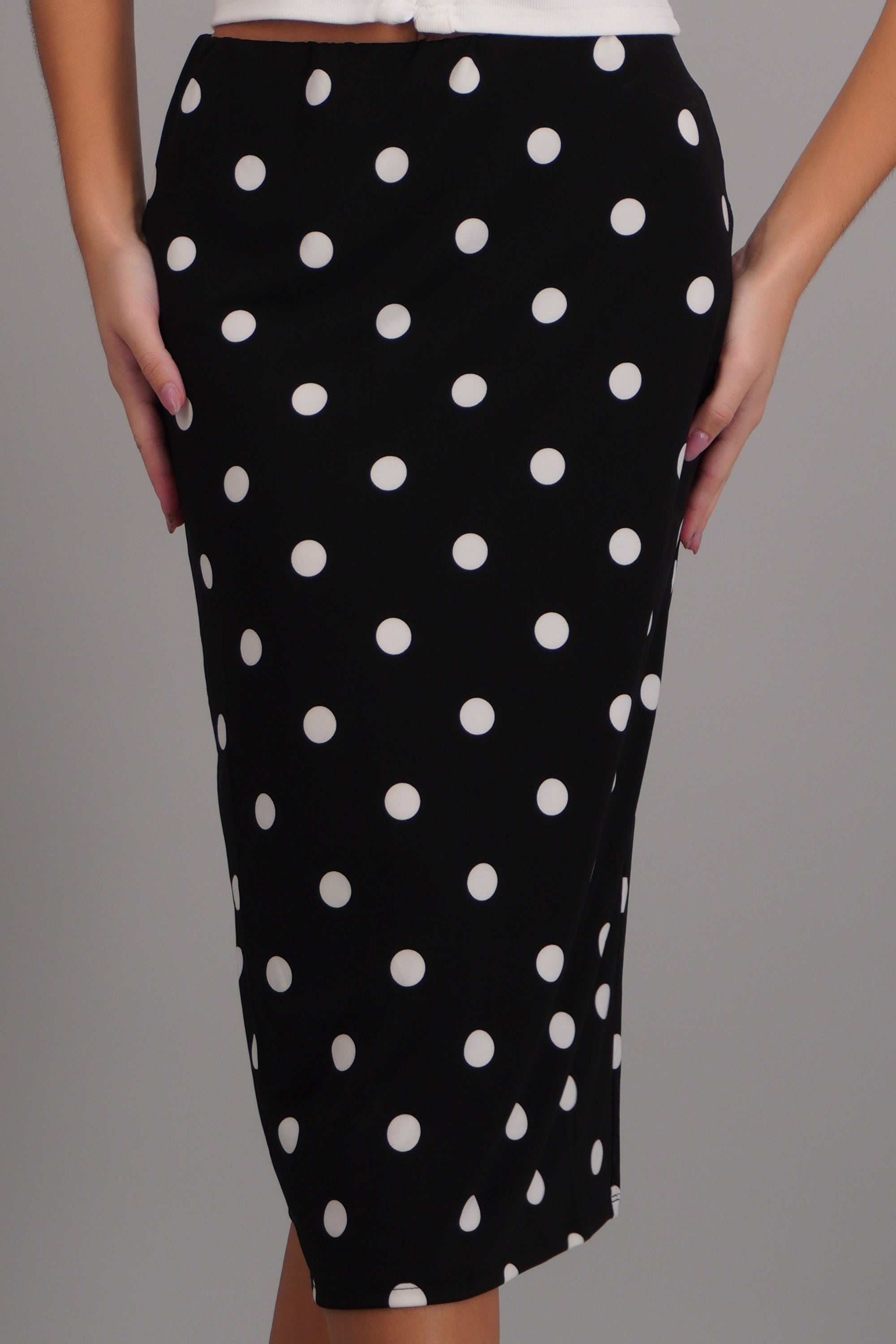 Falda satinada polka dots NEGRO COMBO