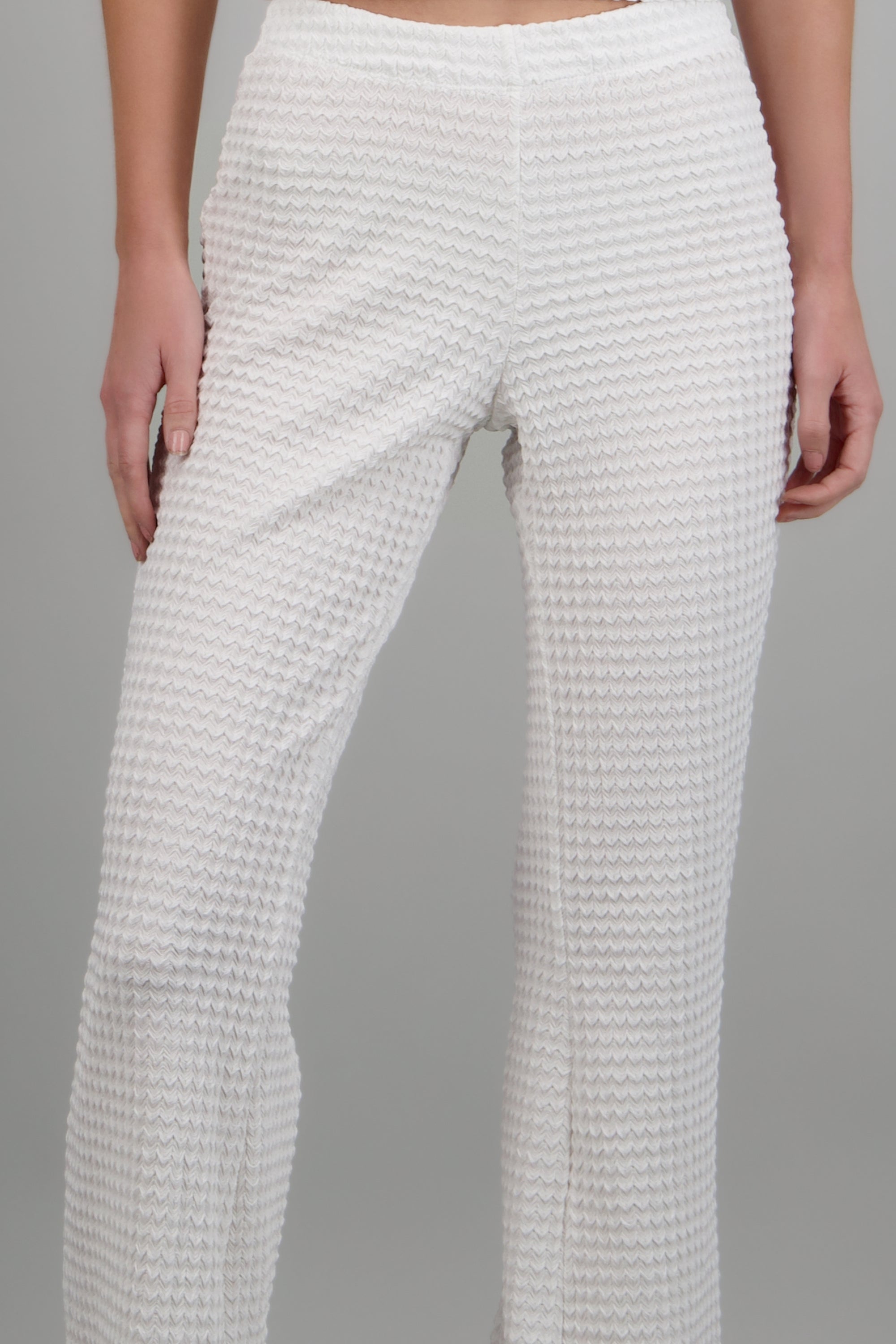 Pantalon fluido detalle textura BLANCO