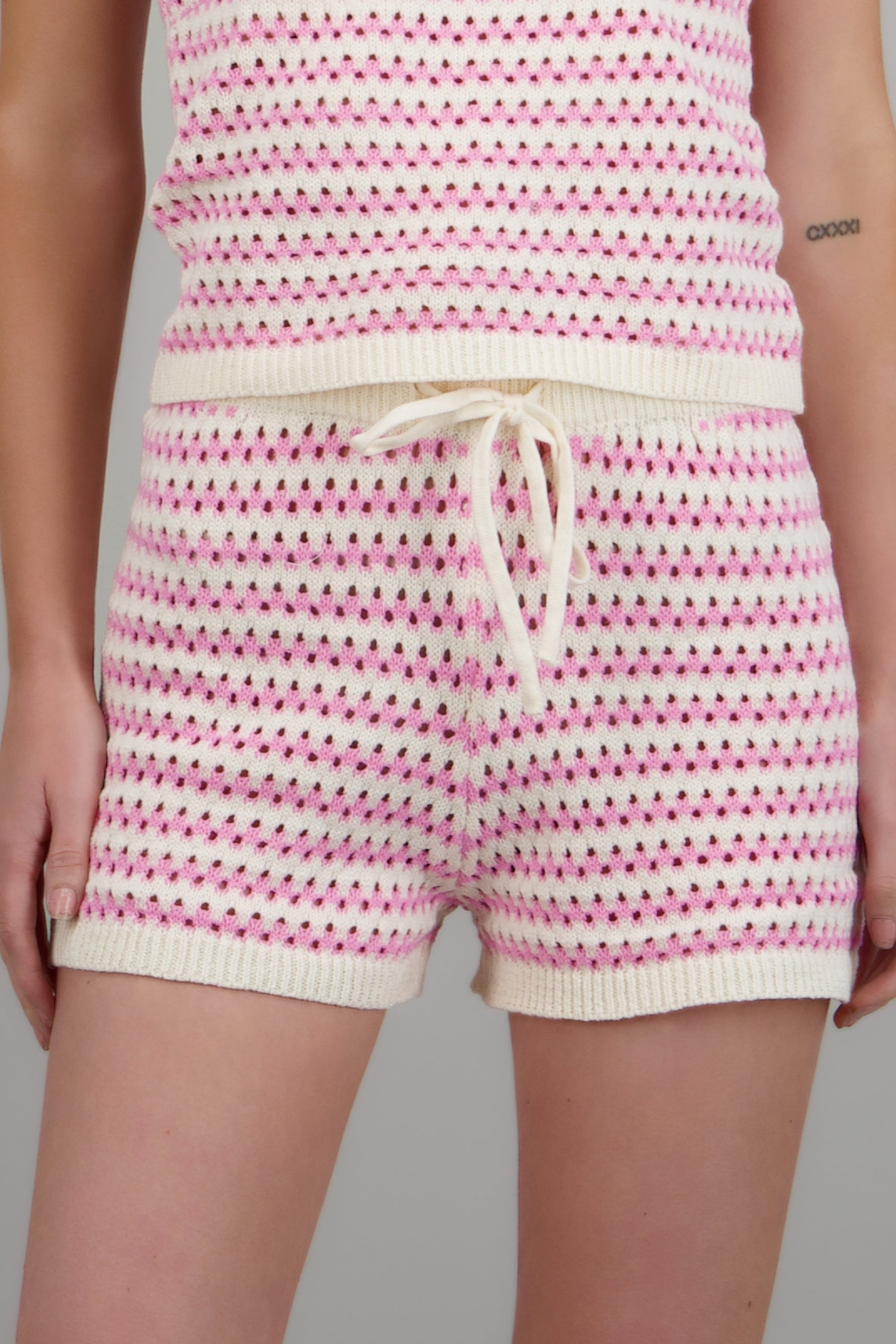 Shorts lineas en tejido ROSA COMBO