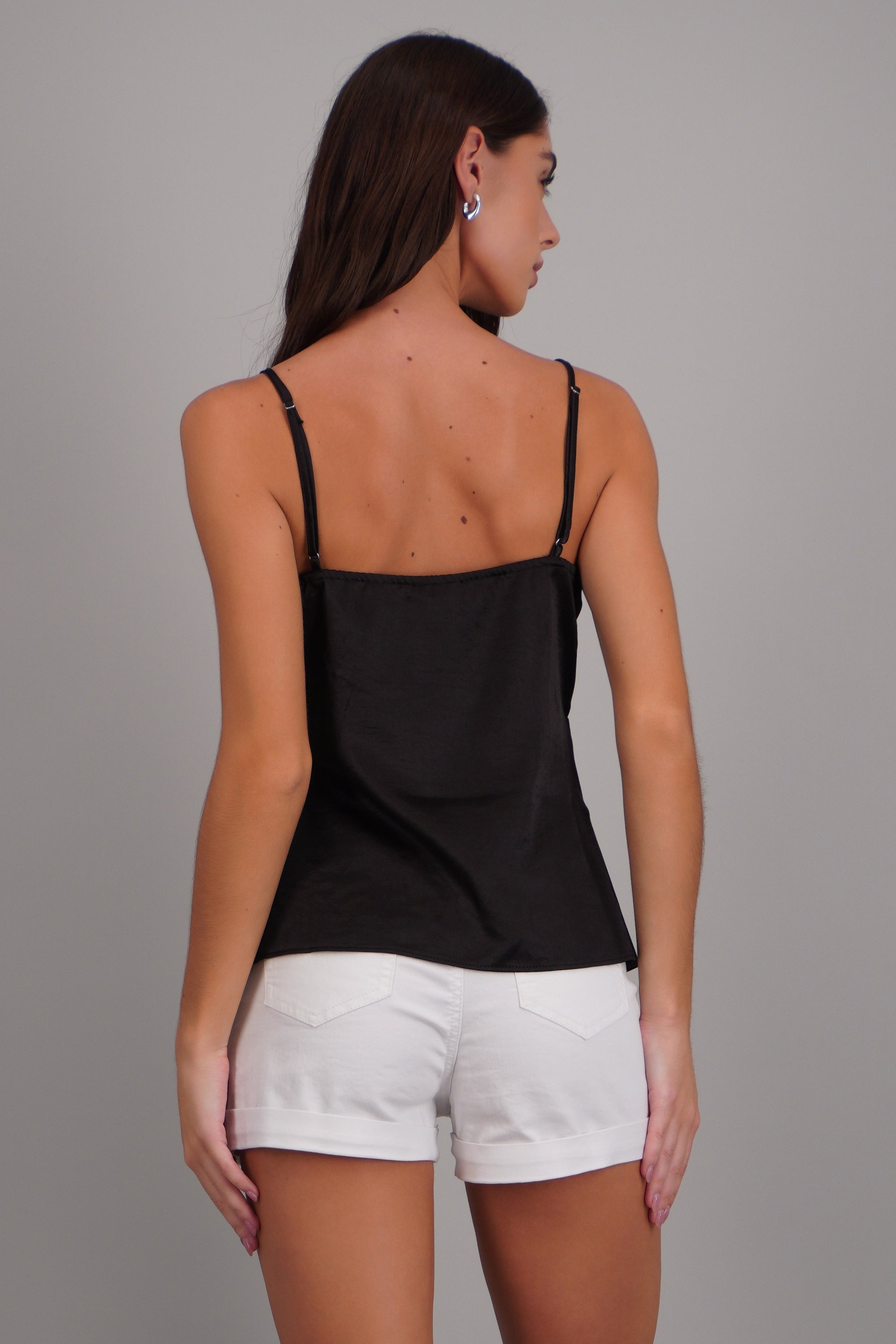 Top satinado detalle encaje NEGRO