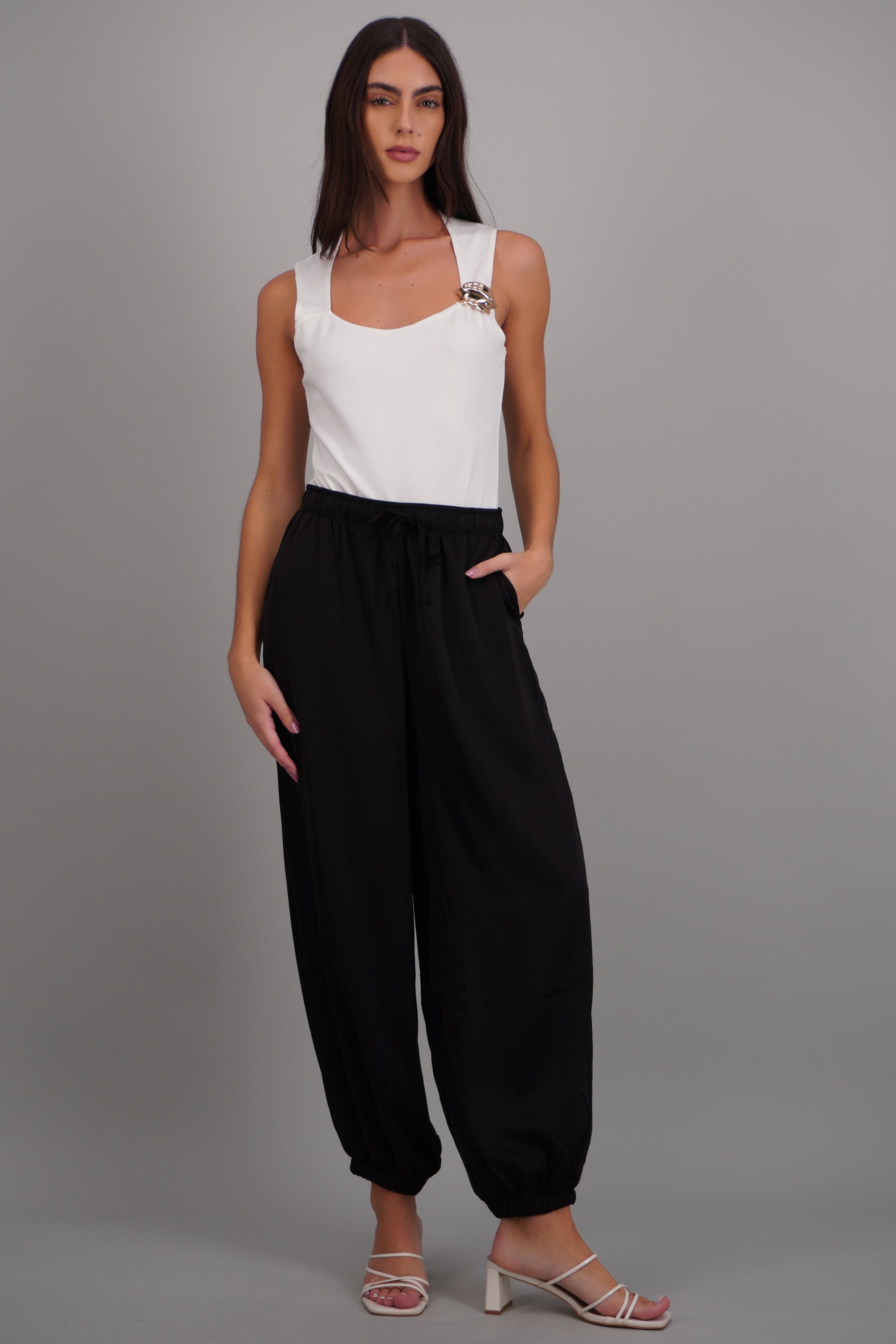 Pantalon satinado efecto globo NEGRO