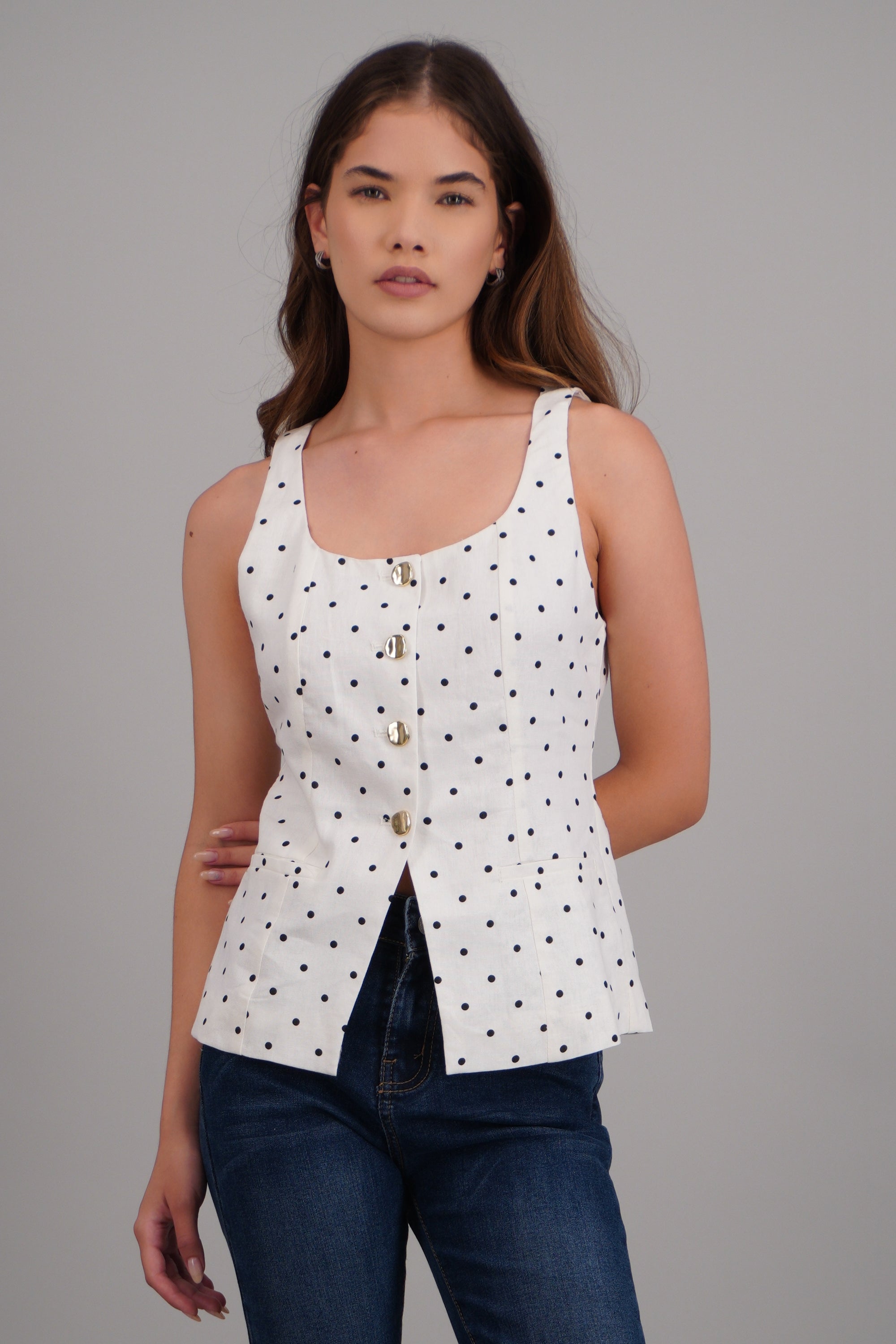 Top sin mangas detalle botones BLANCO COMBO