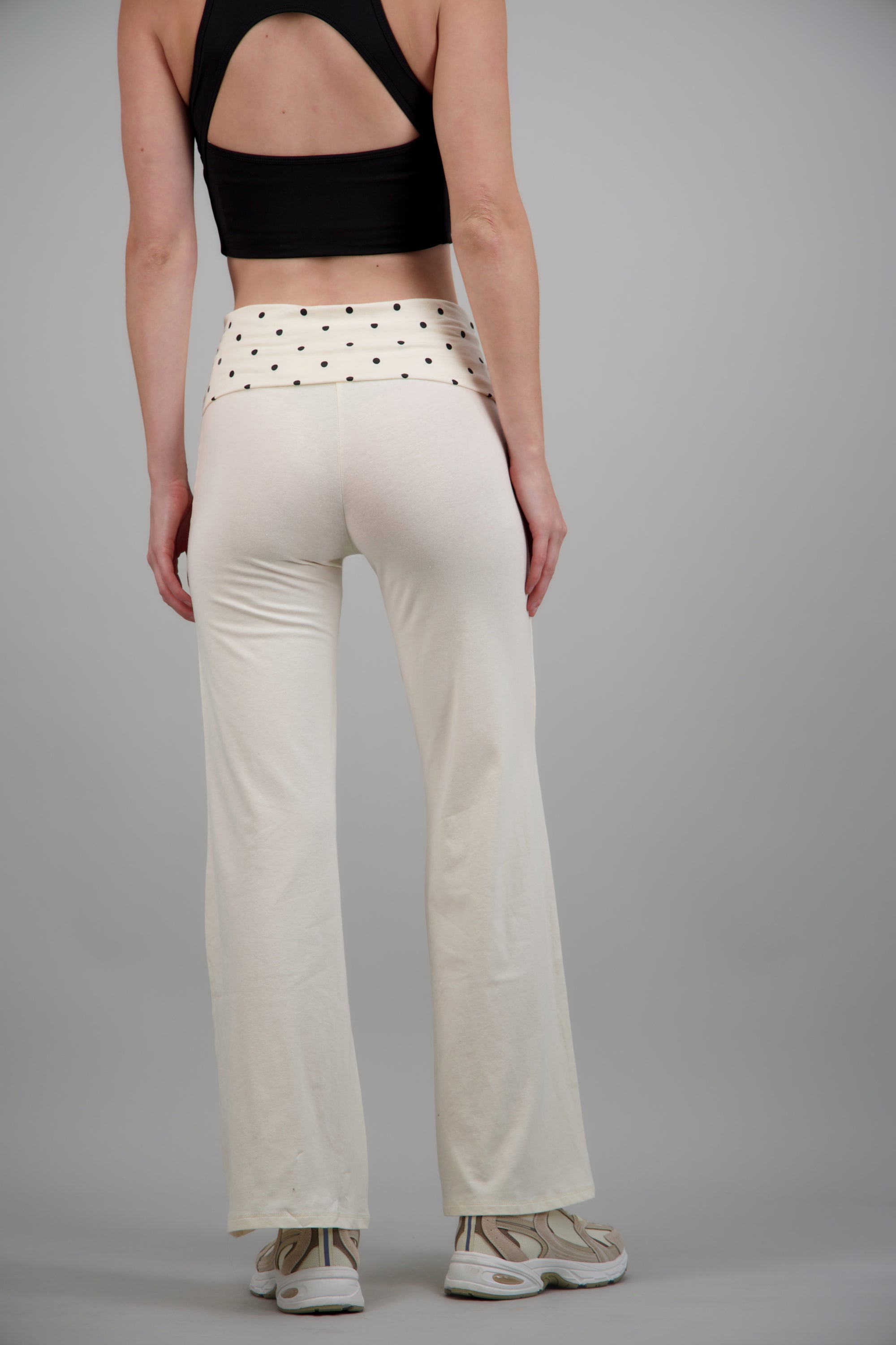Leggings tacto suave detalle polka dots CREMA