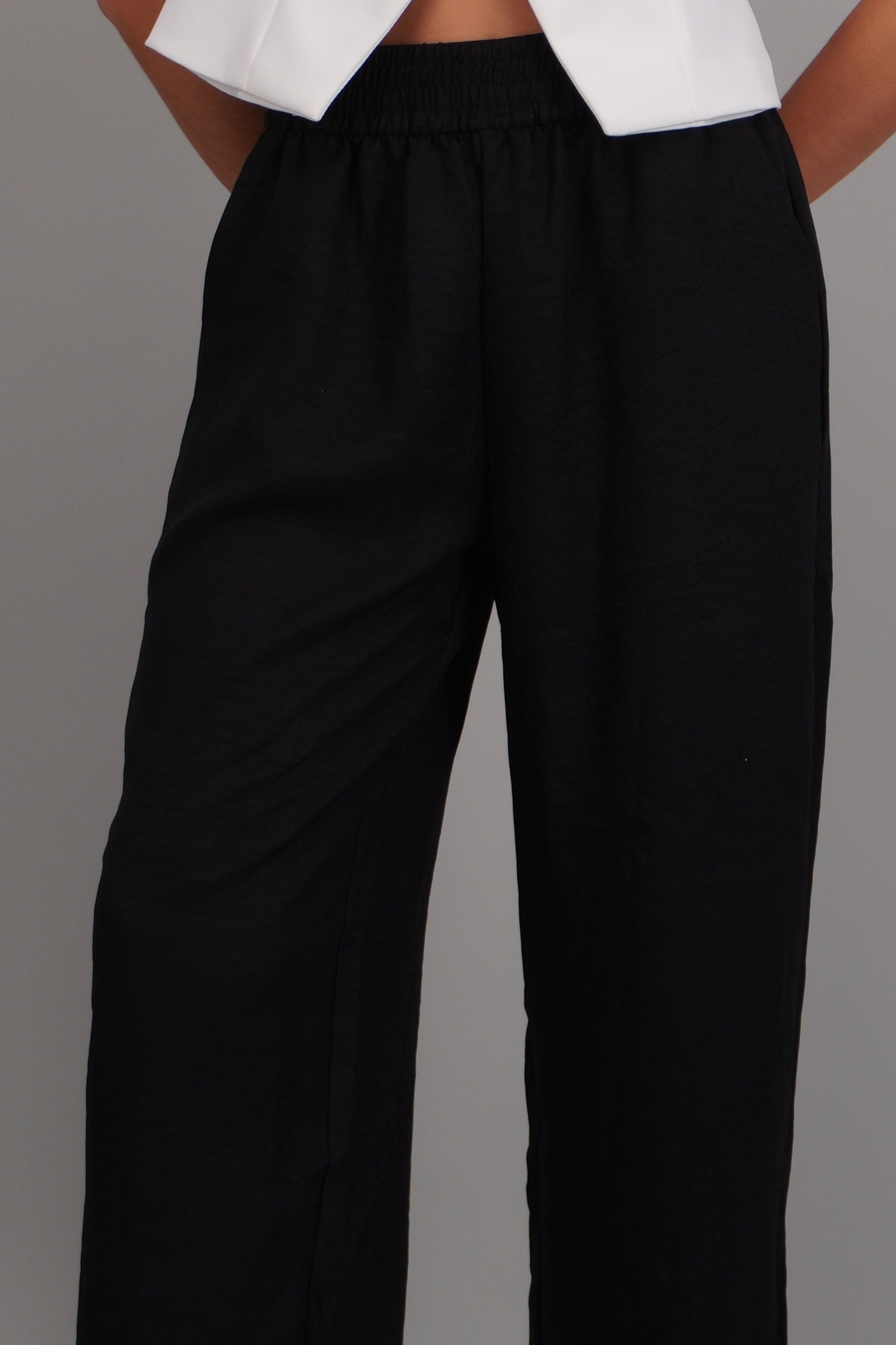 Pantalon ligero pretina elástica NEGRO