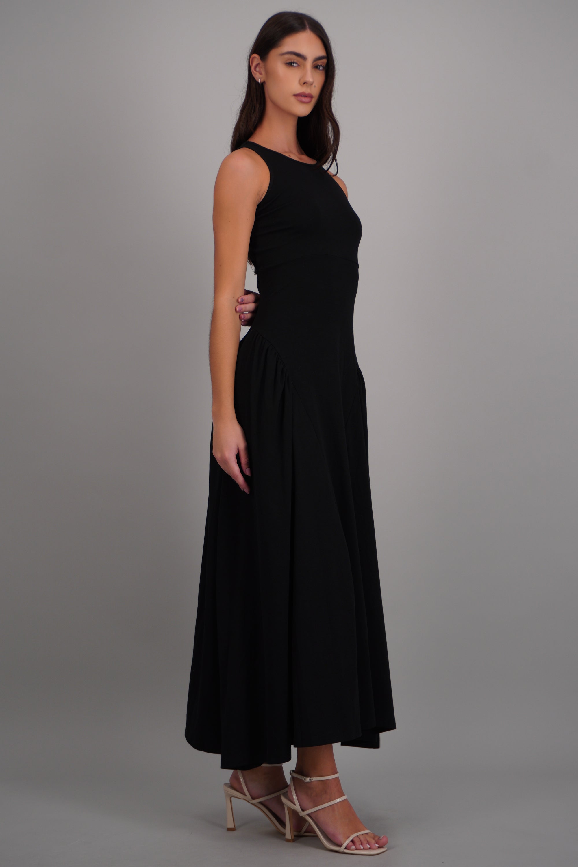 Vestido maxi son mangas cuello redondo NEGRO