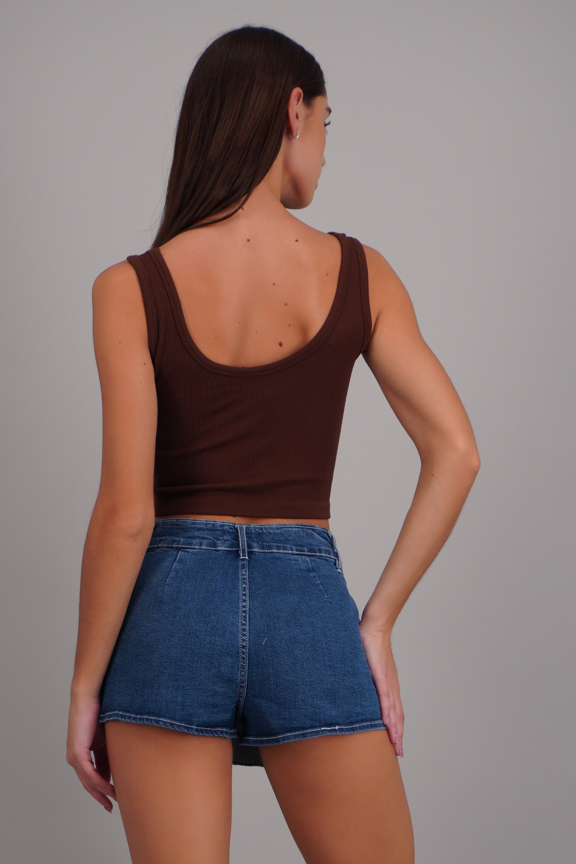 Top seamless detalle escote CHOCOLATE