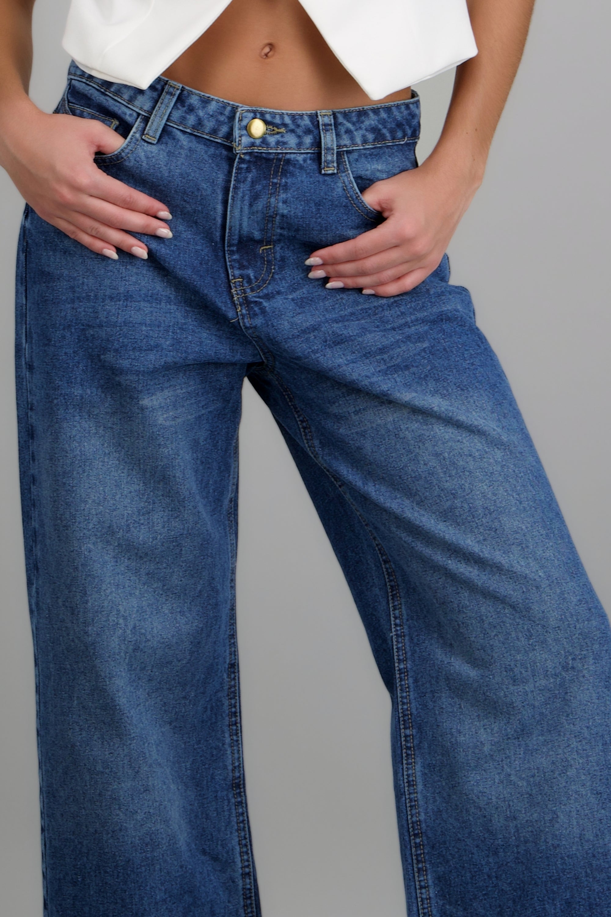 jeans straight dobladillo MEDIUM WASH