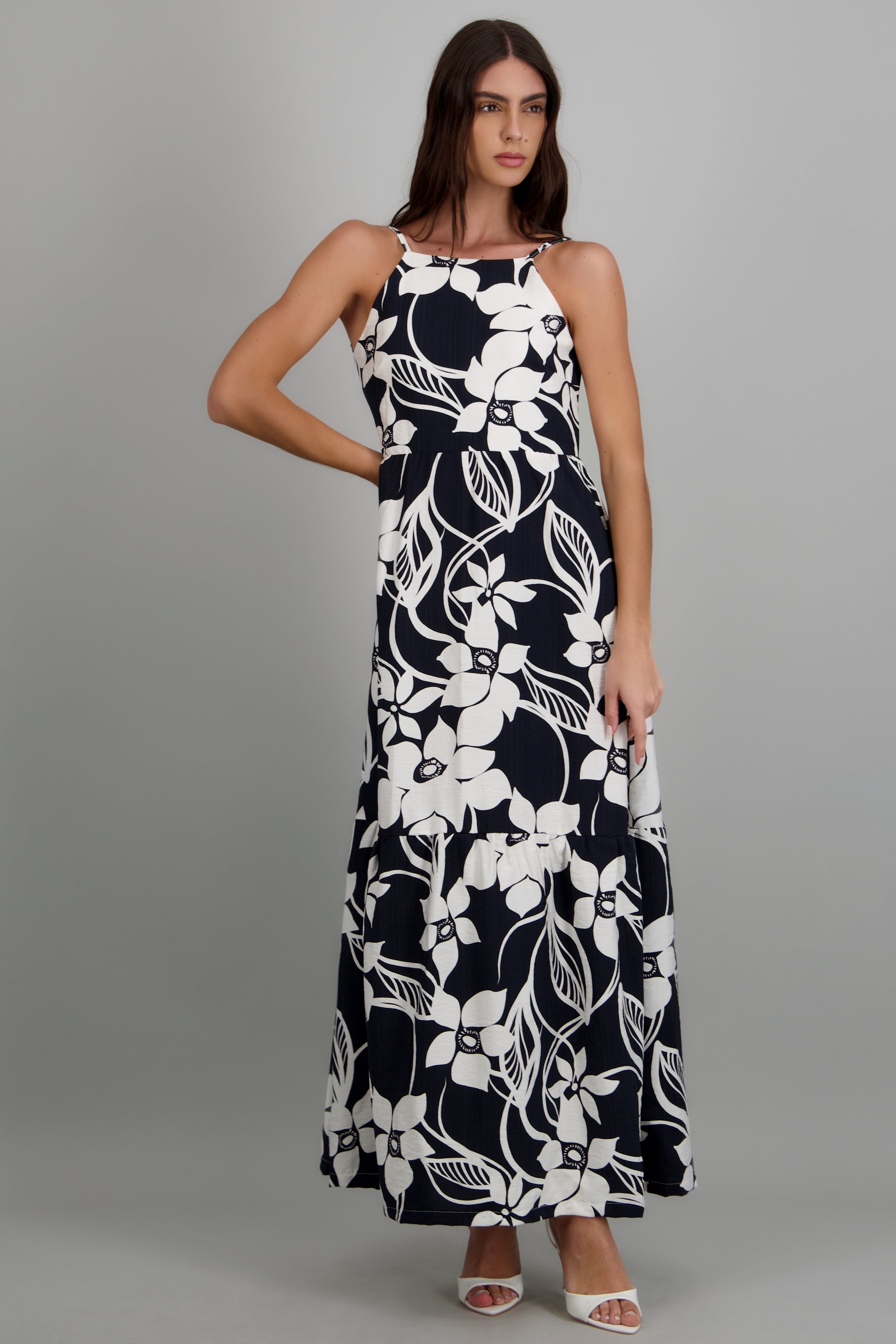 Vestido maxi escote espalda estampado flores NEGRO COMBO