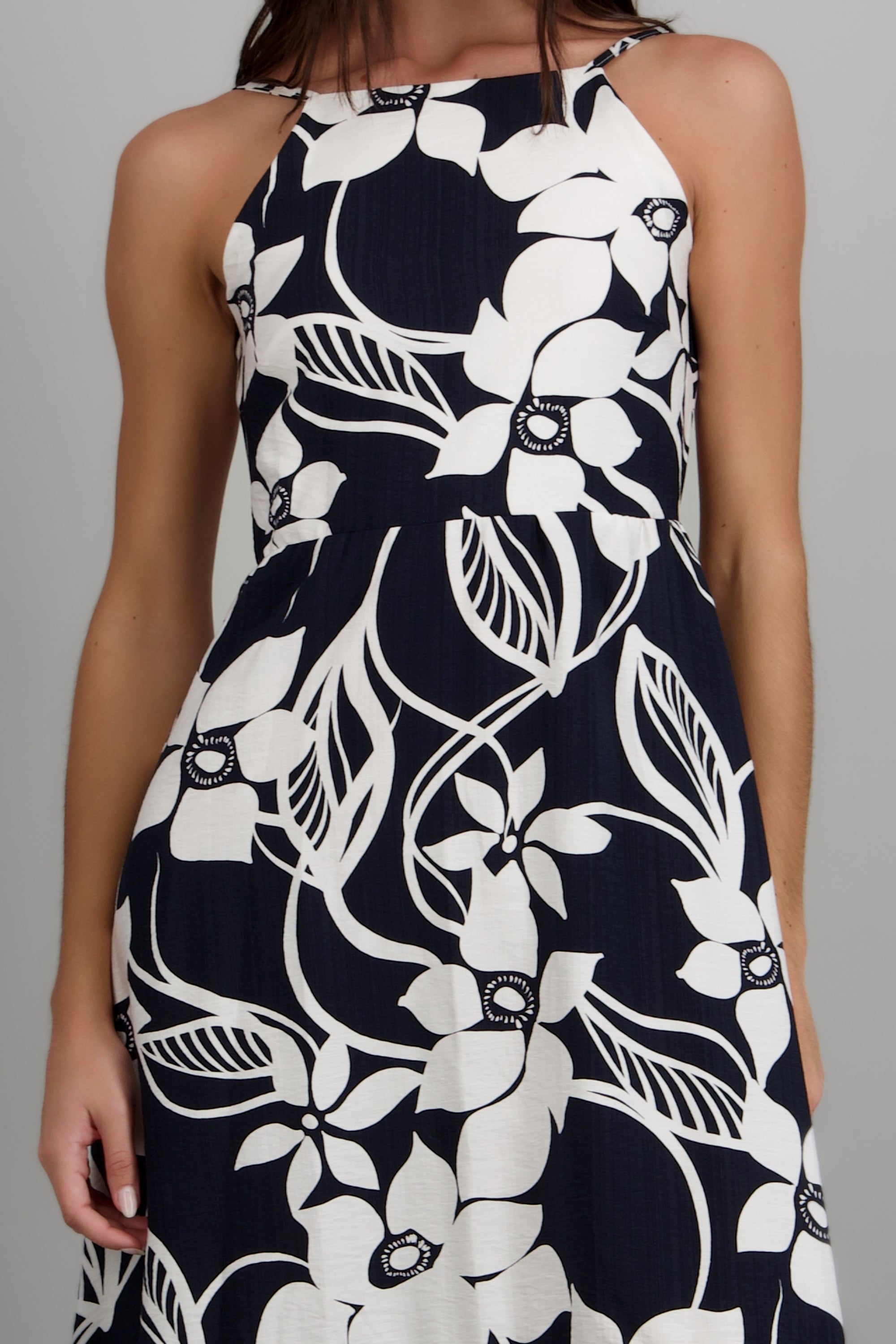 Vestido maxi escote espalda estampado flores NEGRO COMBO