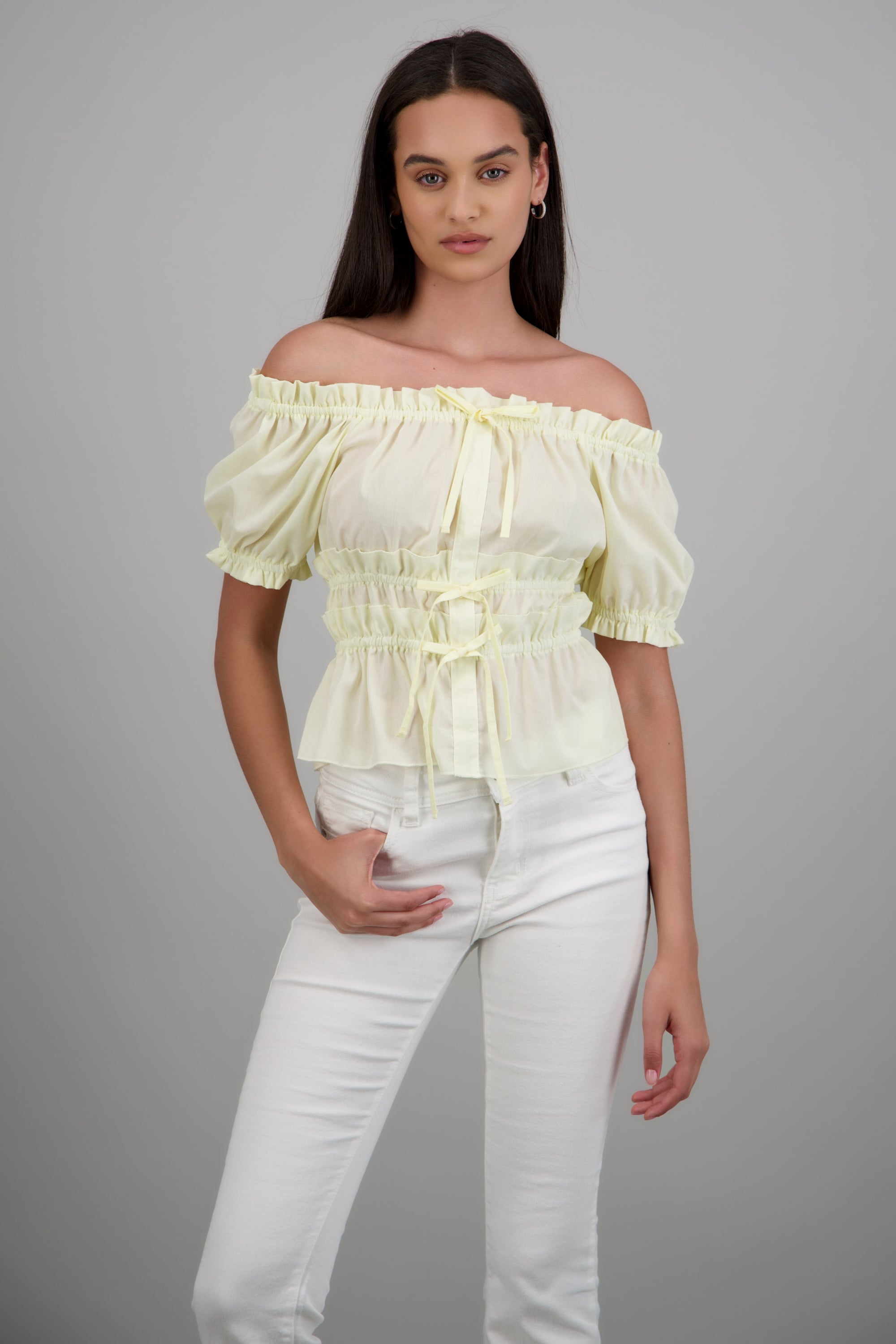 Blusa manga corta detalle resortes AMARILLO PASTEL